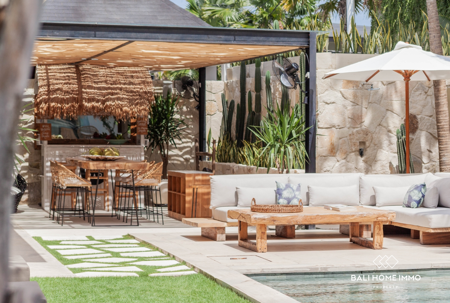 Luxury 6-Bedroom Family Villa with Private Pool or Yearly Rental in Berawa