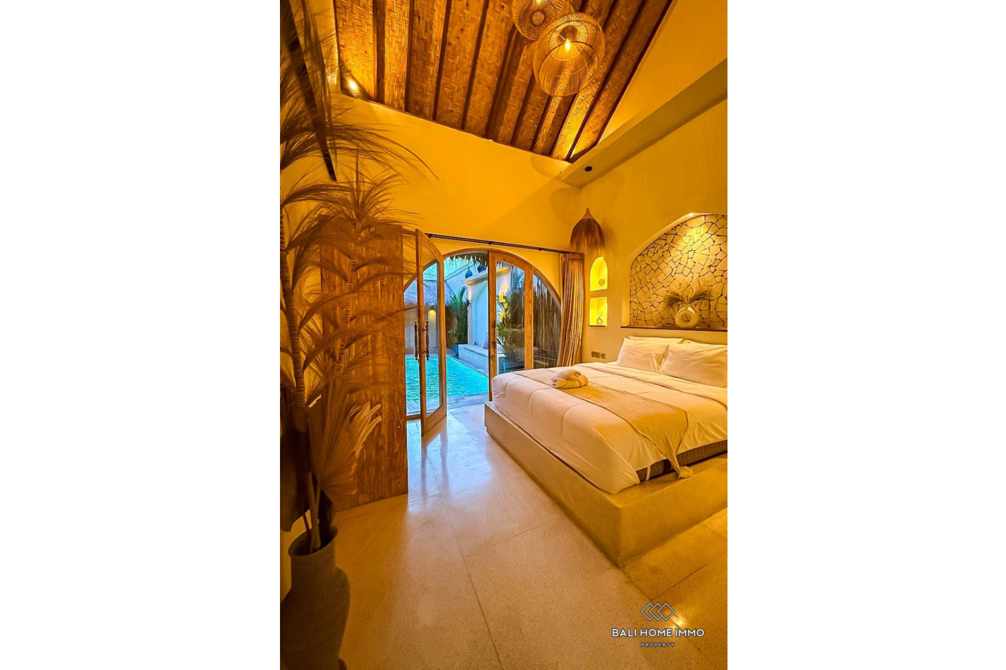 MEDITERRANEAN 3 BEDROOMS VILLA FOR MONTHLY RENTAL IN BALI - BALANGAN — image 9