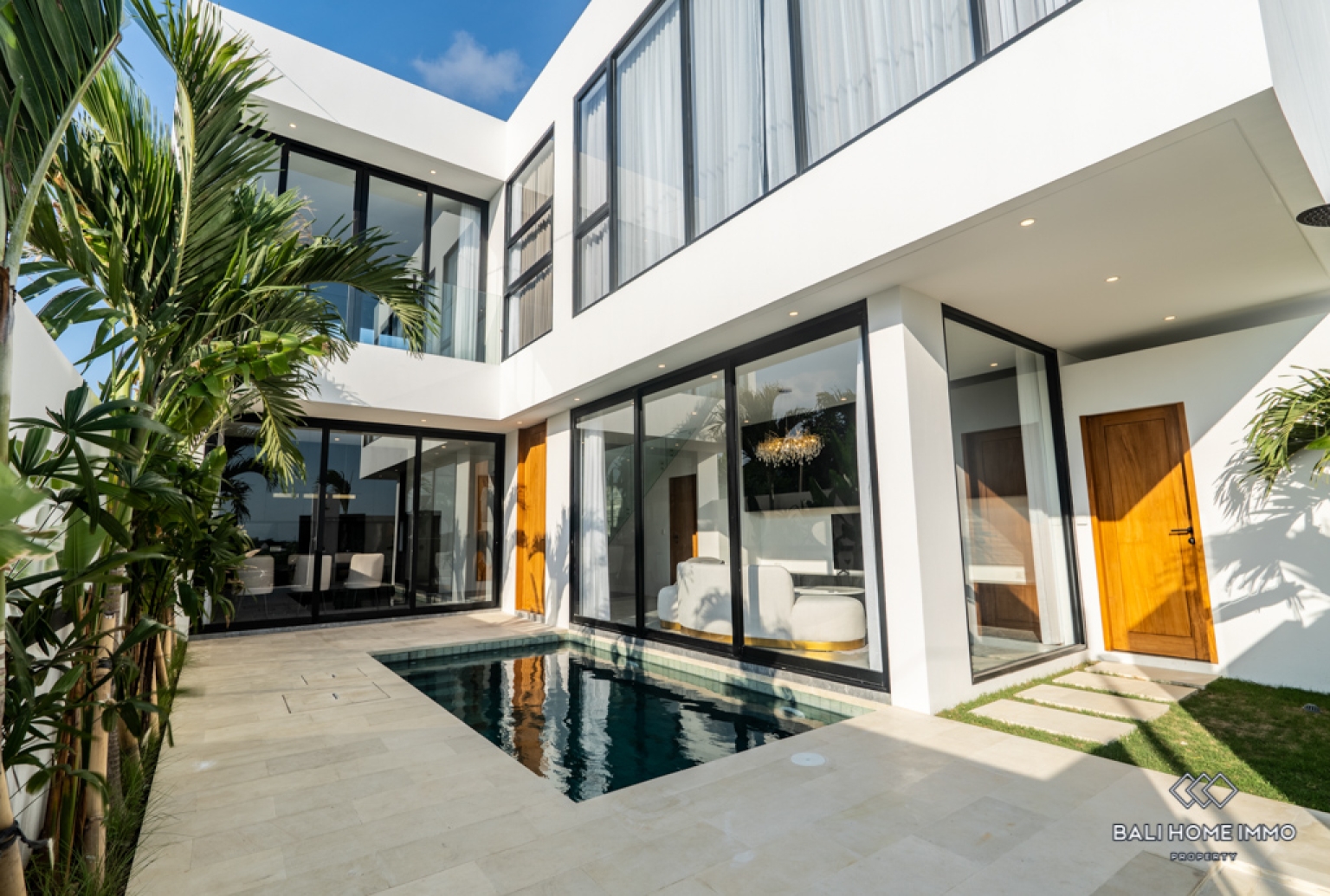 Modern 2 bedroom villa for rent in Canggu Residential