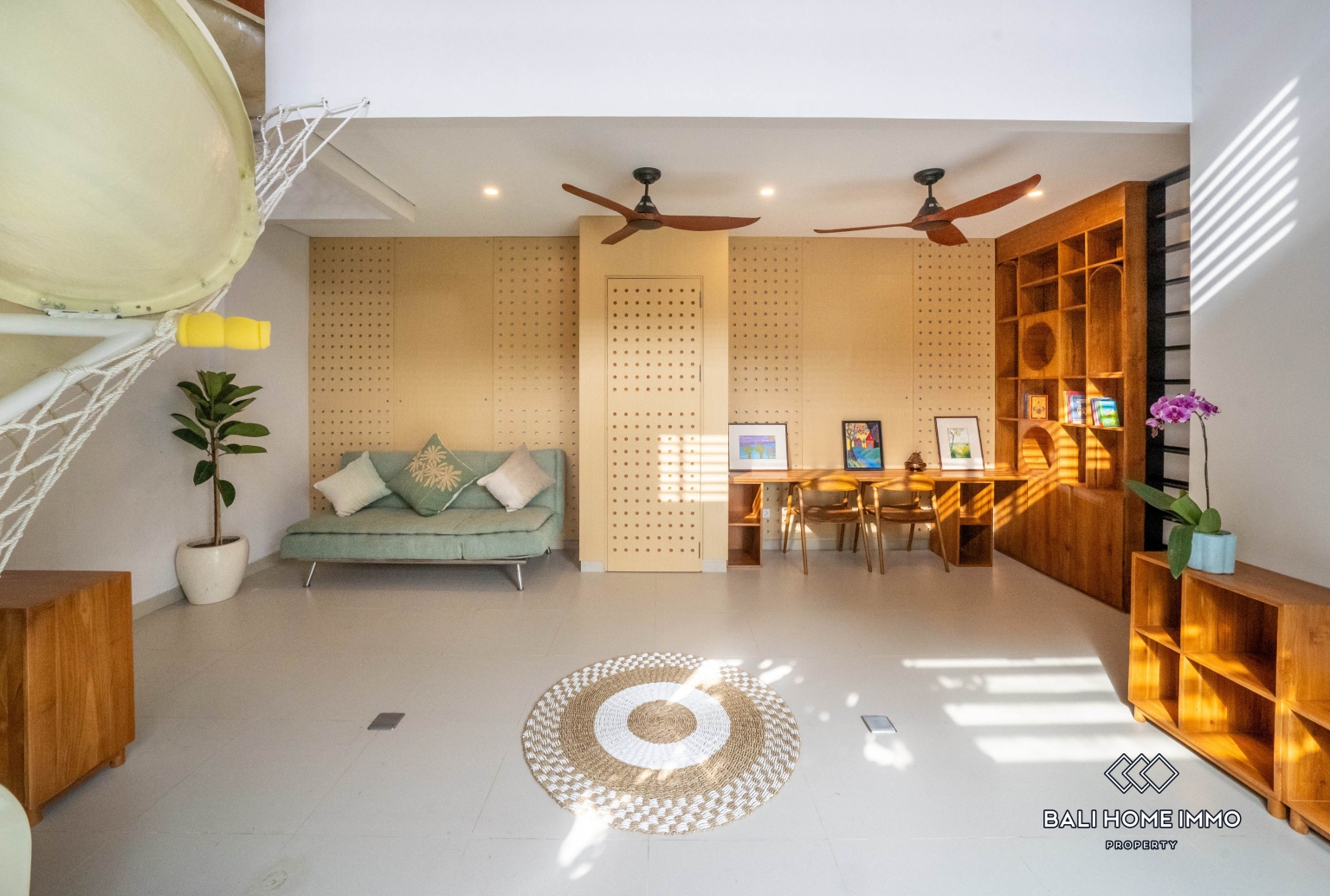 Modern 3 Bedroom Family Villa with Garden for rent in Ubud — image 1