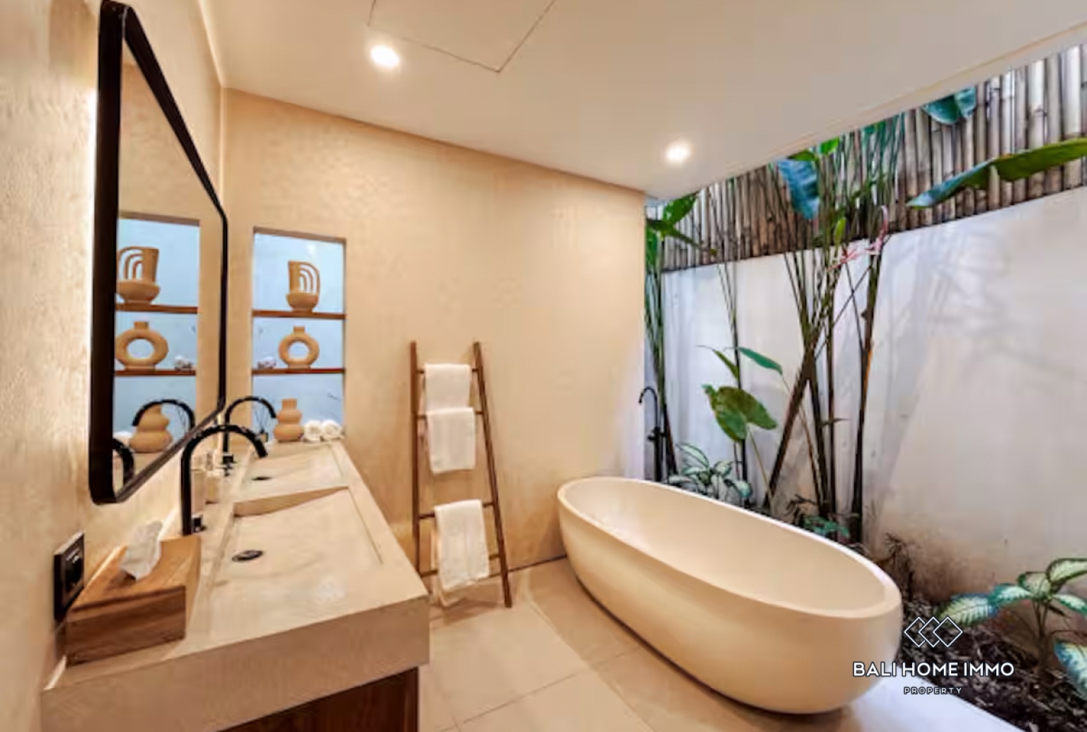 Modern 3 Bedroom Villa for Rental in Bali Cemagi Beachside — image 12