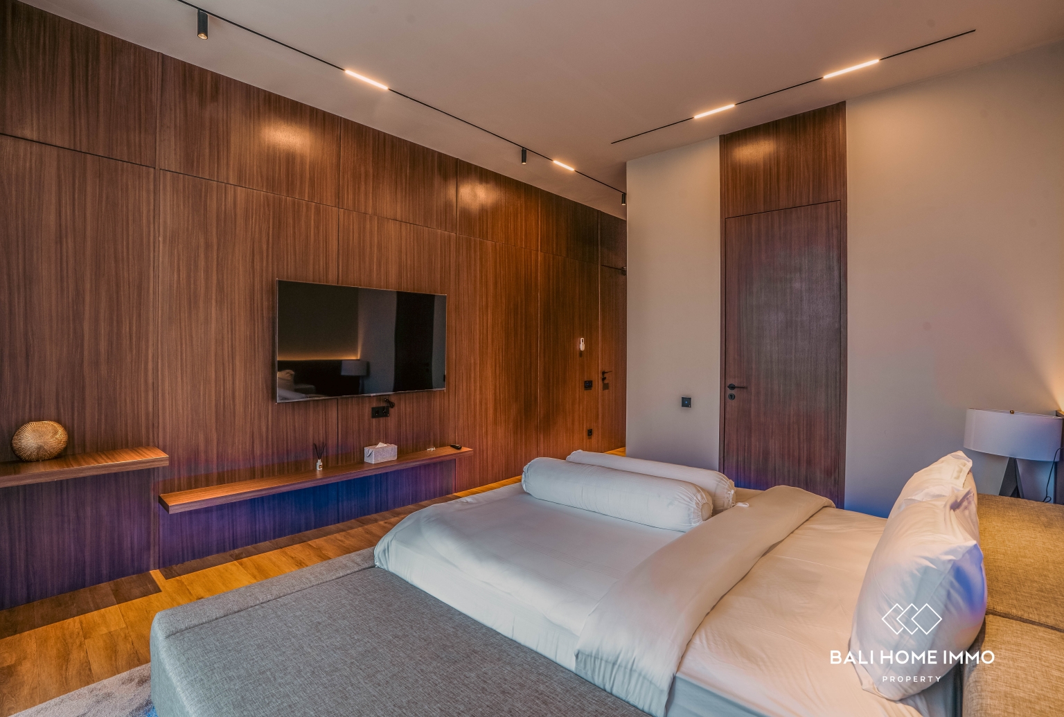 Modern 3 Bedrooms Villa for Rent in Umalas — image 6