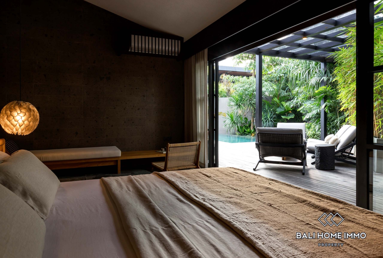 Modern Luxury 2 Bedroom Villa For Rent in Pererenan Beachside — image 12