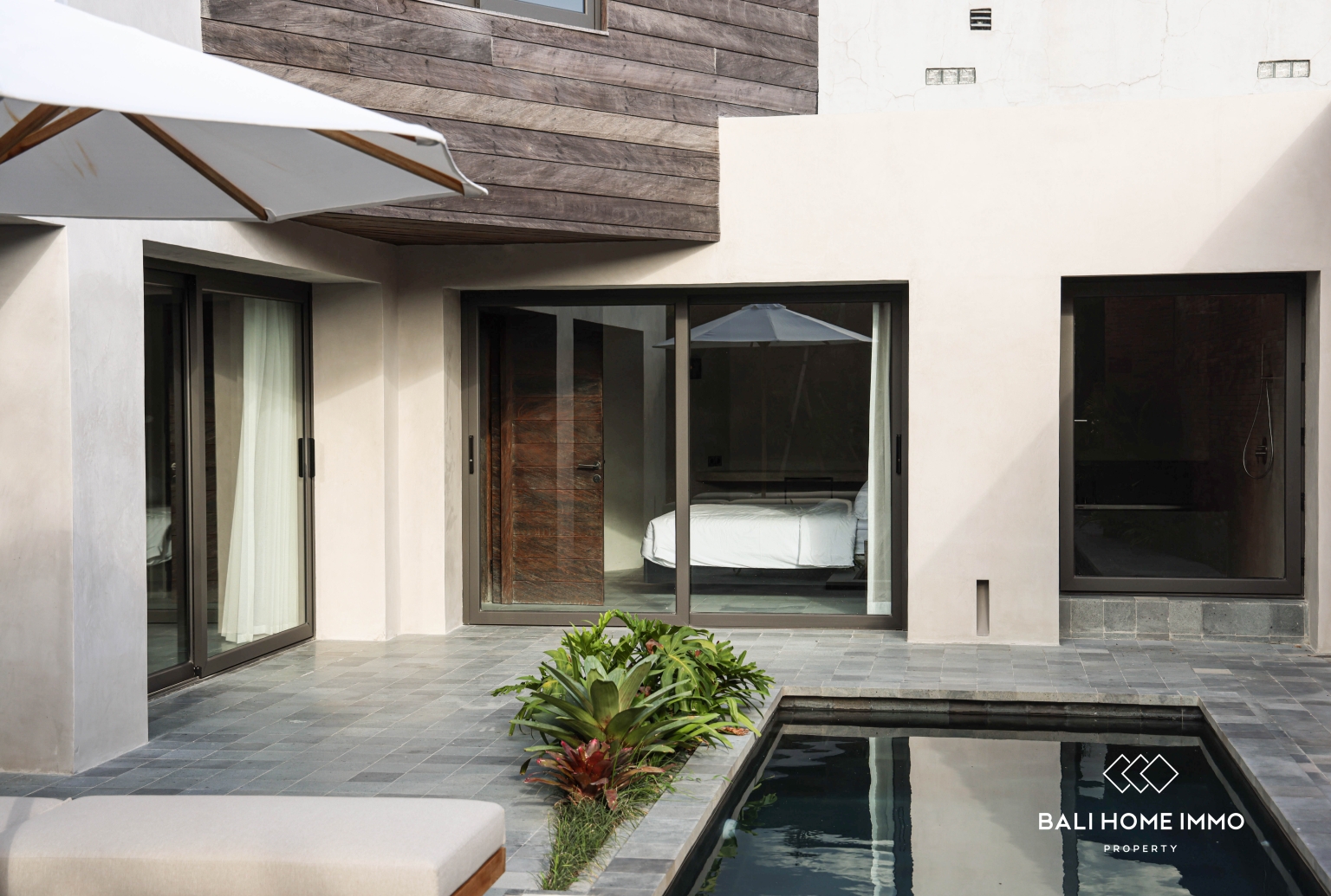 Modern Minimalist 2 Bedroom Villa with Private Pool For Rent in Tuka, Dalung — image 1