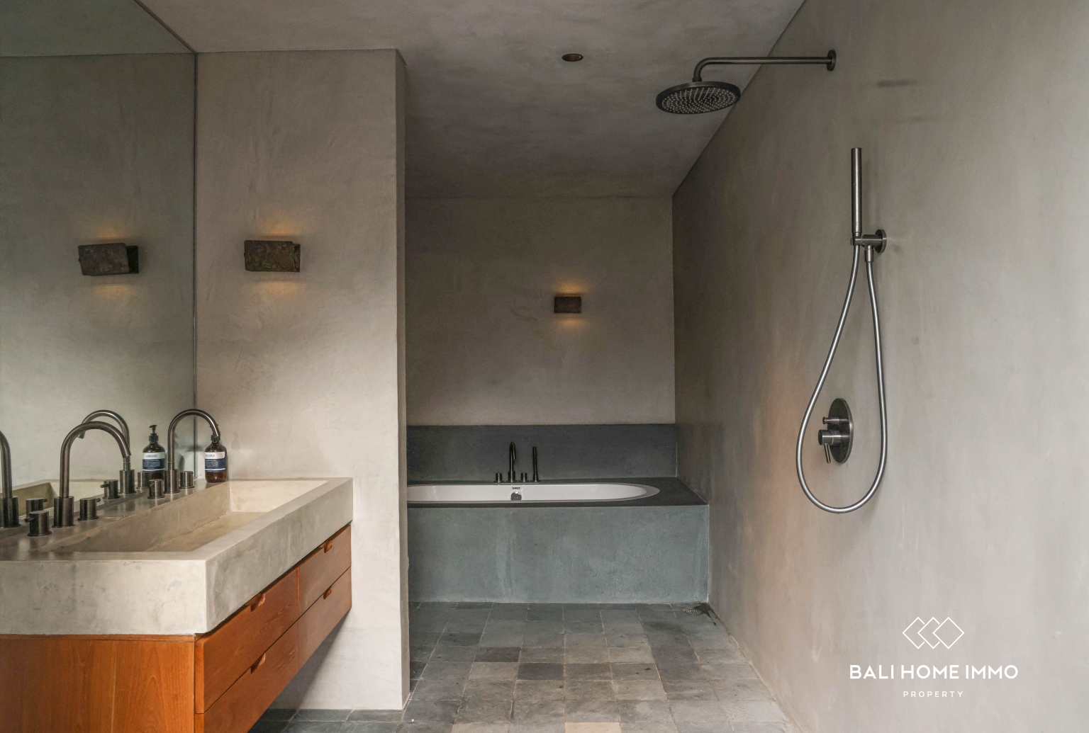 Modern Minimalist 2 Bedroom Villa with Private Pool For Rent in Tuka, Dalung — image 9