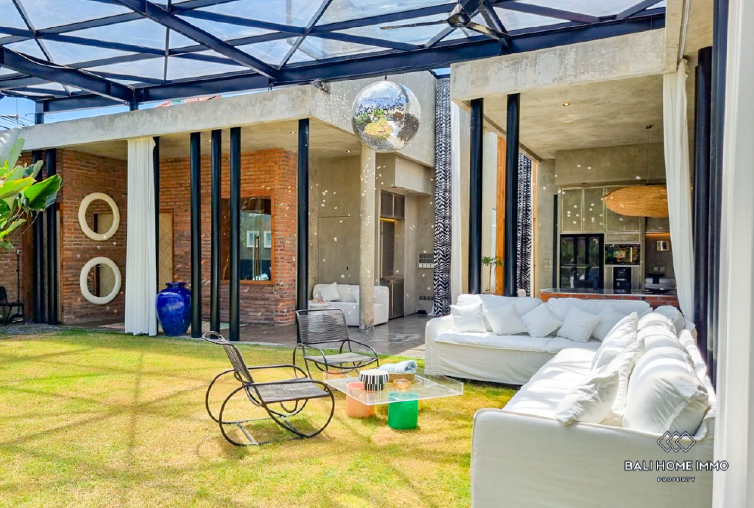 Modern Spacious 1 Bedroom Villa for Monthly and Yearly Rental in Bali Berawa — image 2