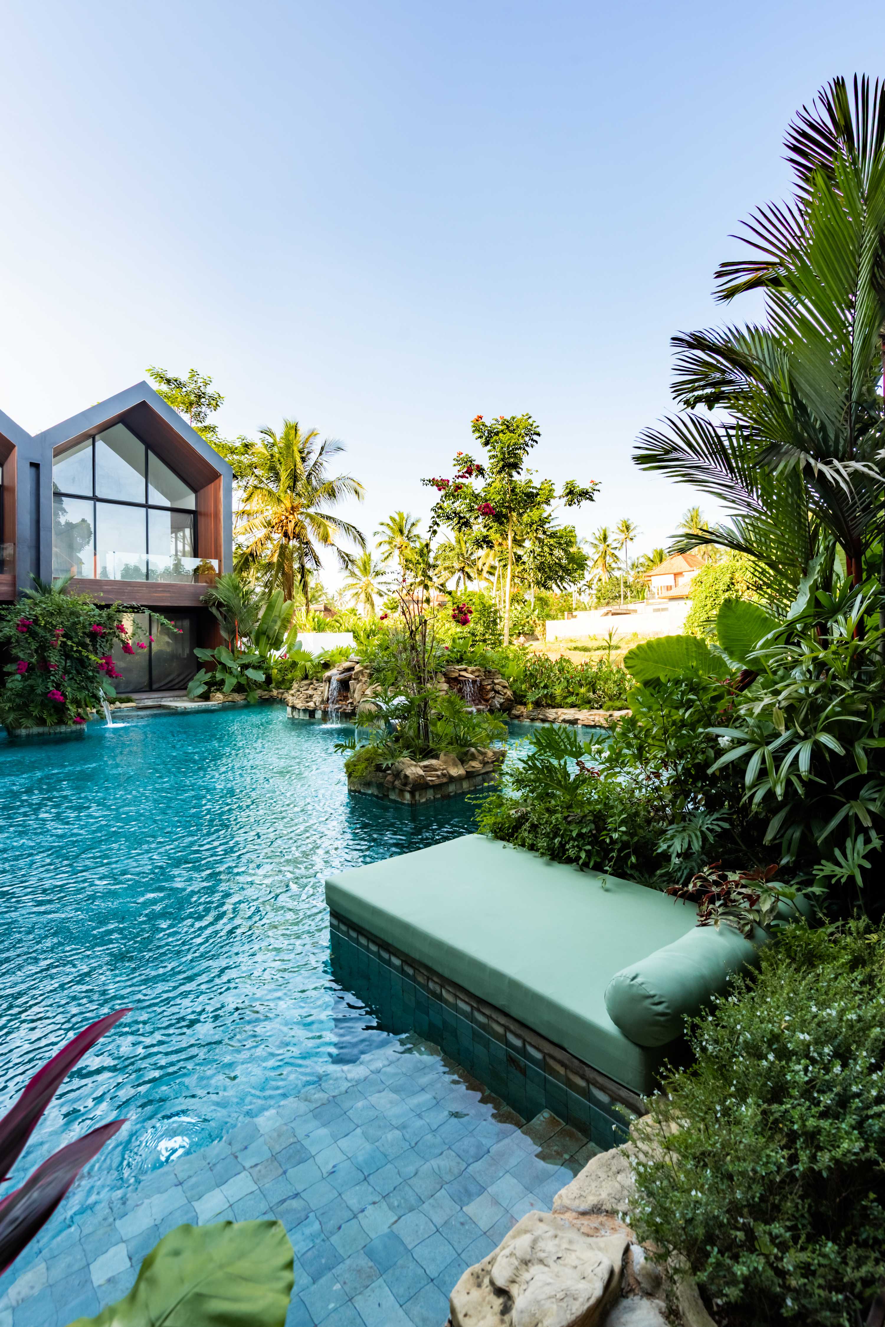 Aurea Lagoon Villa in Ubud — image 16