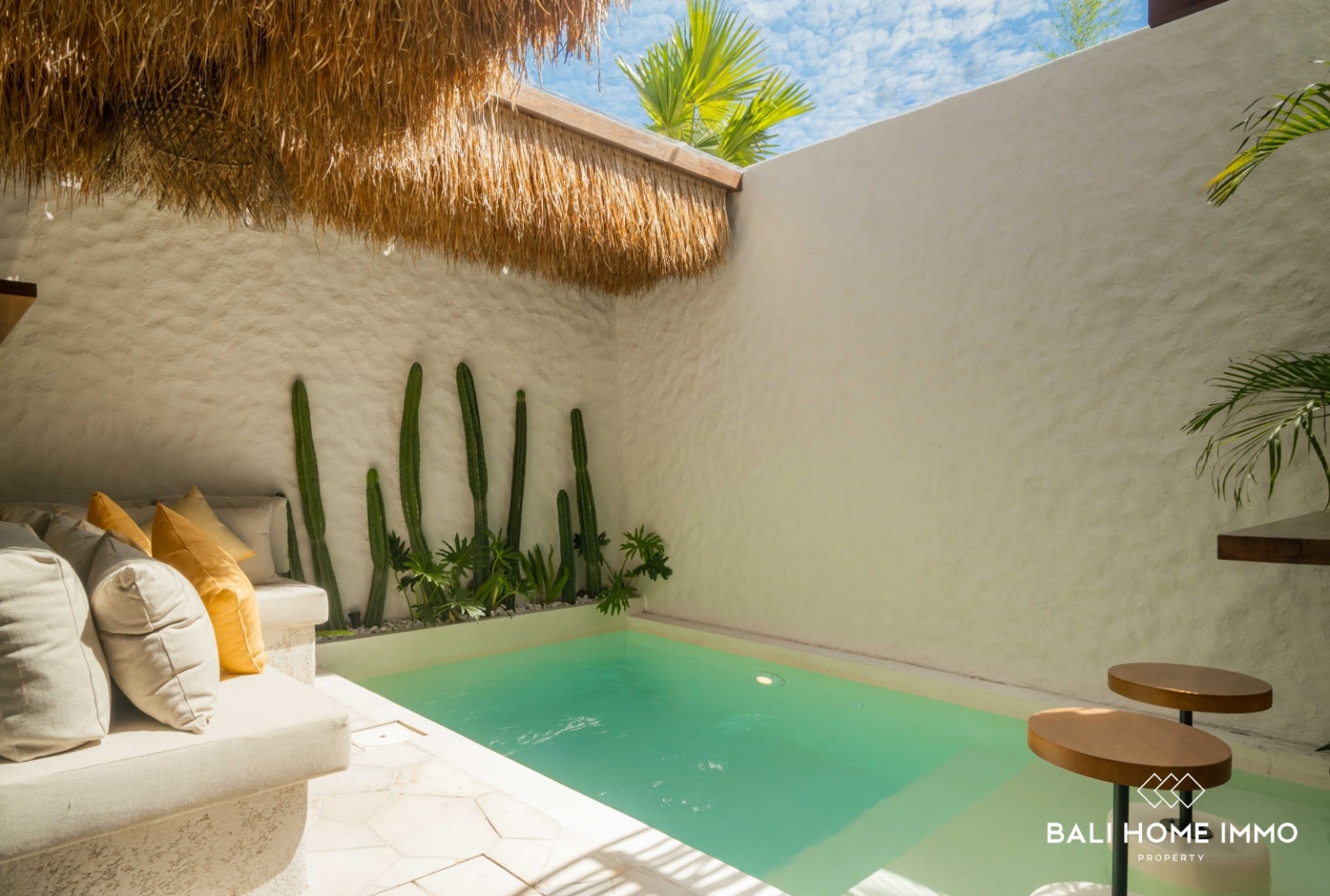 NEWLY BUILT 3 BEDROOM LUXURY VILLAS FOR RENT IN BALI CANGGU BERAWA — image 1