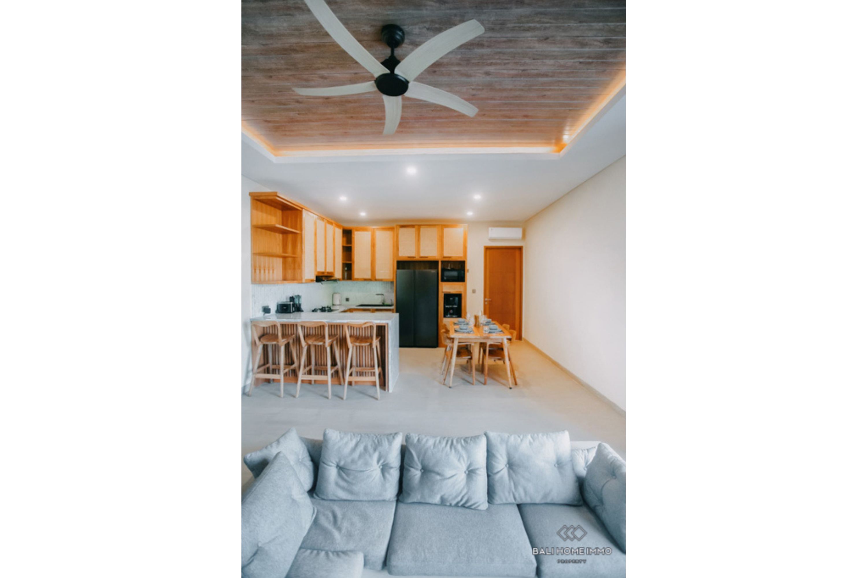 Newly Built Ricefield View 3 Bedroom Villa for Rent in Bali Pererenan — image 5