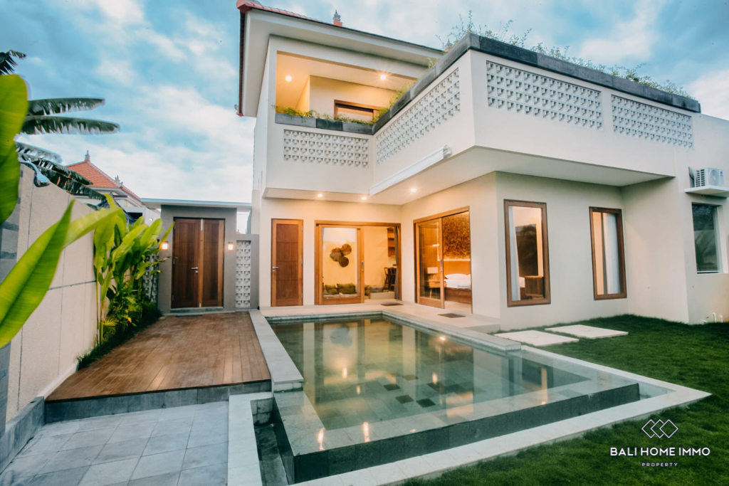 Newly Built Ricefield View 3 Bedroom Villa for Rent in Bali Pererenan