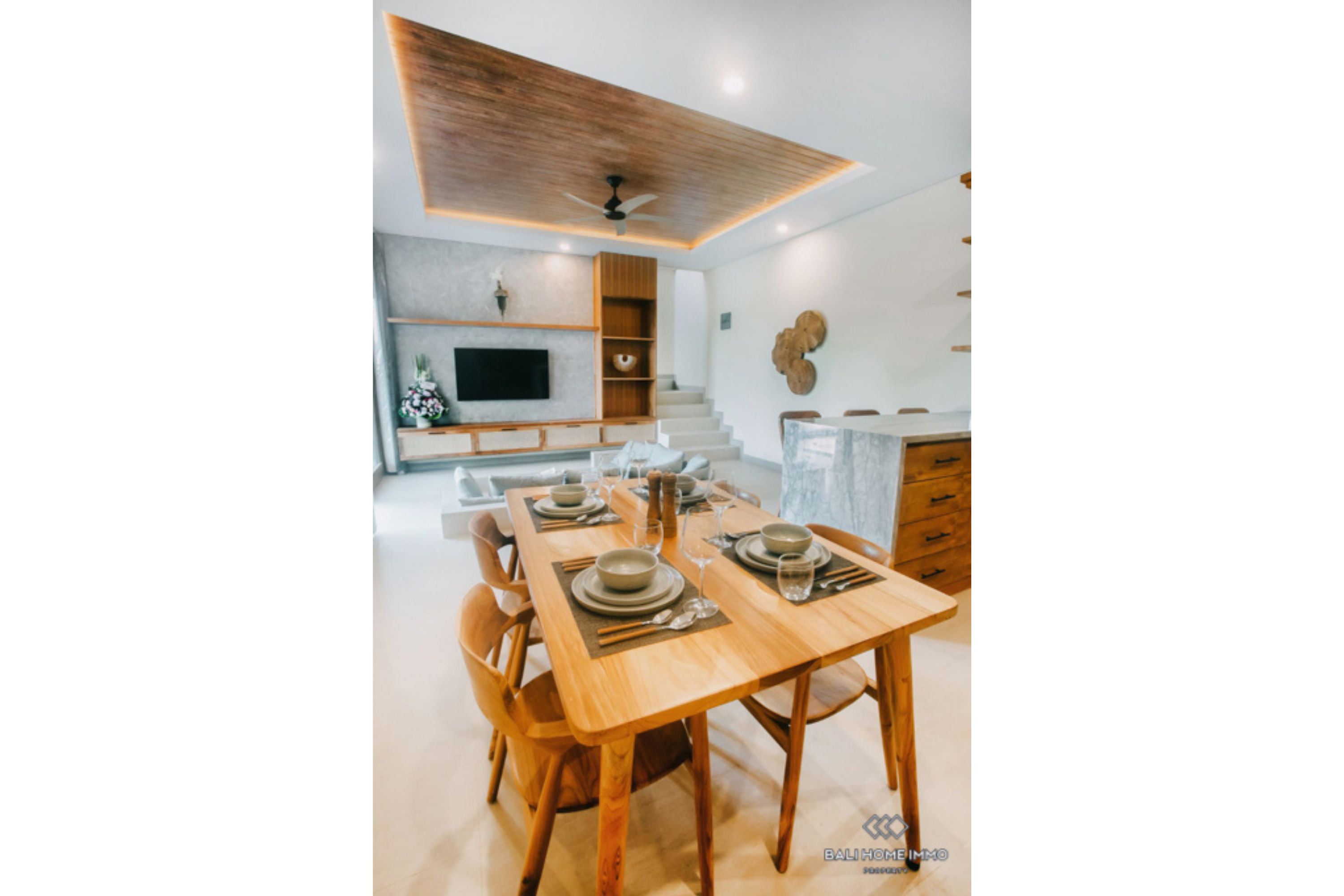 Newly Built Ricefield View 3 Bedroom Villa for Rent in Bali Pererenan — image 3