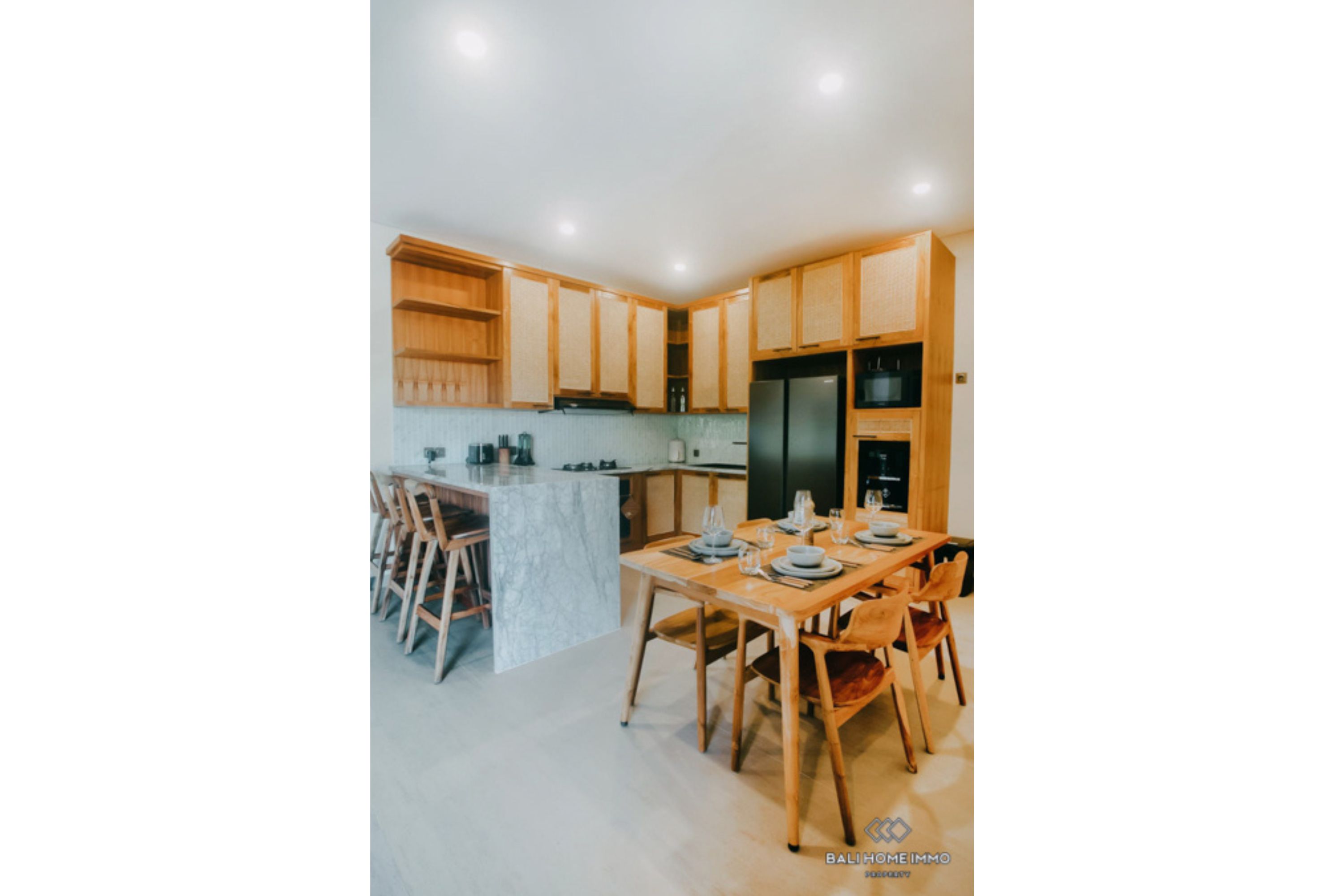 Newly Built Ricefield View 3 Bedroom Villa for Rent in Bali Pererenan — image 4