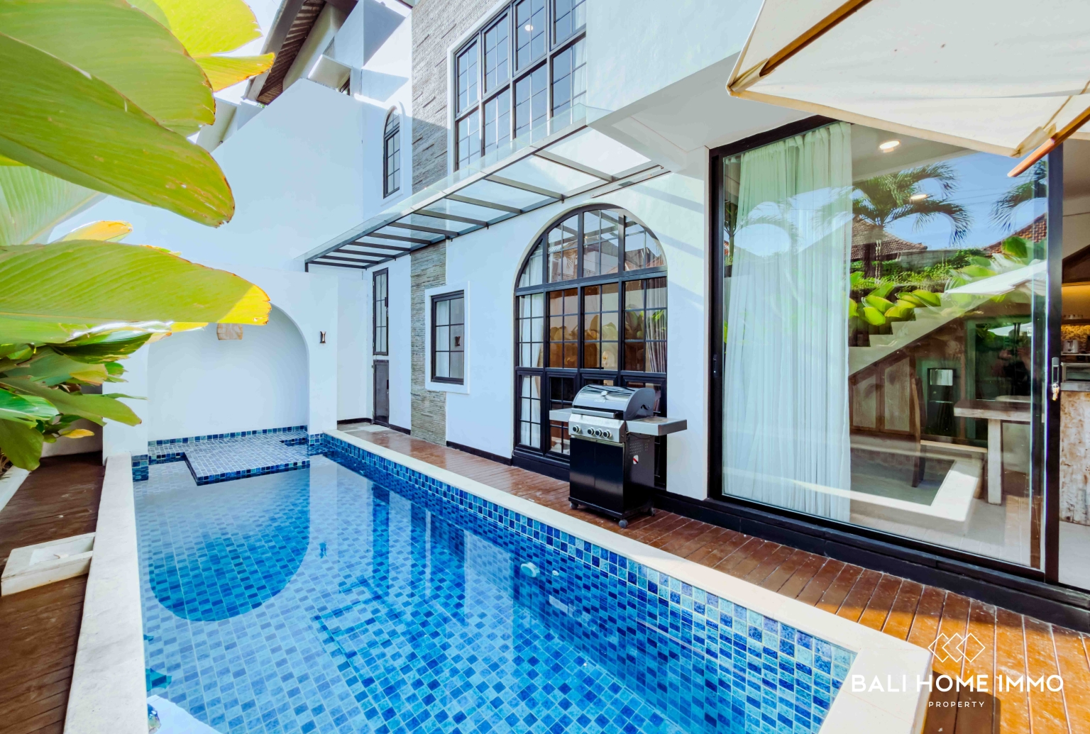 NEWLY RENOVATED 4 BEDROOM VILLA FOR MONTHLY & YEARLY RENT IN BALI - JIMBARAN