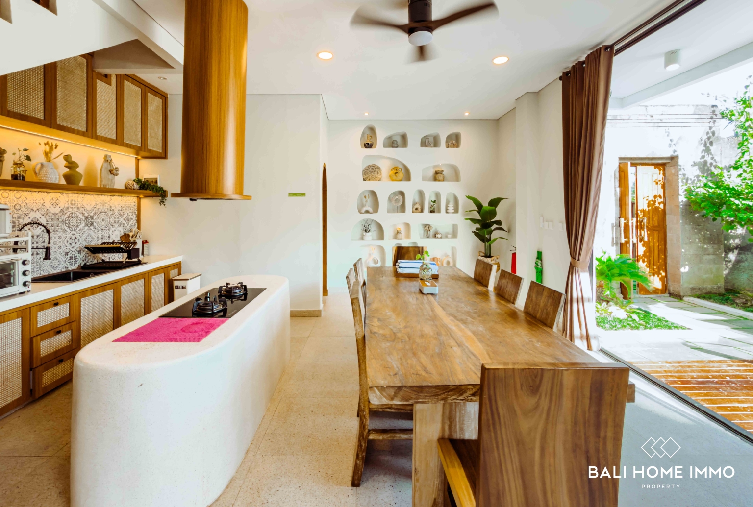 NEWLY RENOVATED 4 BEDROOM VILLA FOR MONTHLY & YEARLY RENT IN BALI - JIMBARAN — image 8