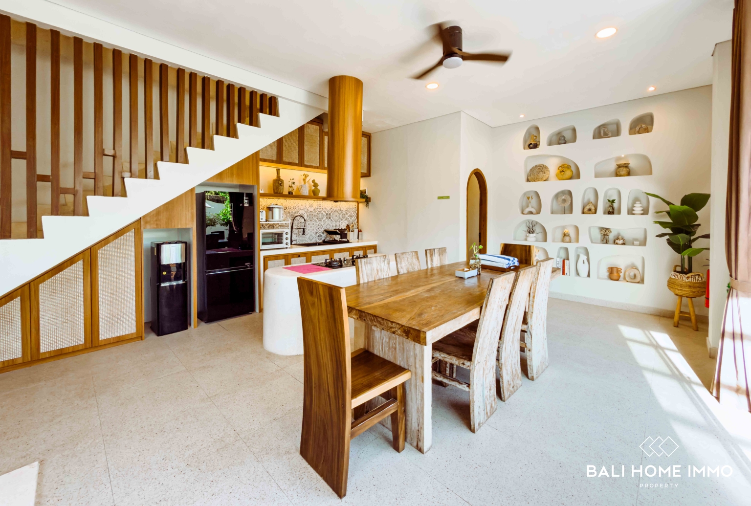 NEWLY RENOVATED 4 BEDROOM VILLA FOR MONTHLY & YEARLY RENT IN BALI - JIMBARAN — image 7