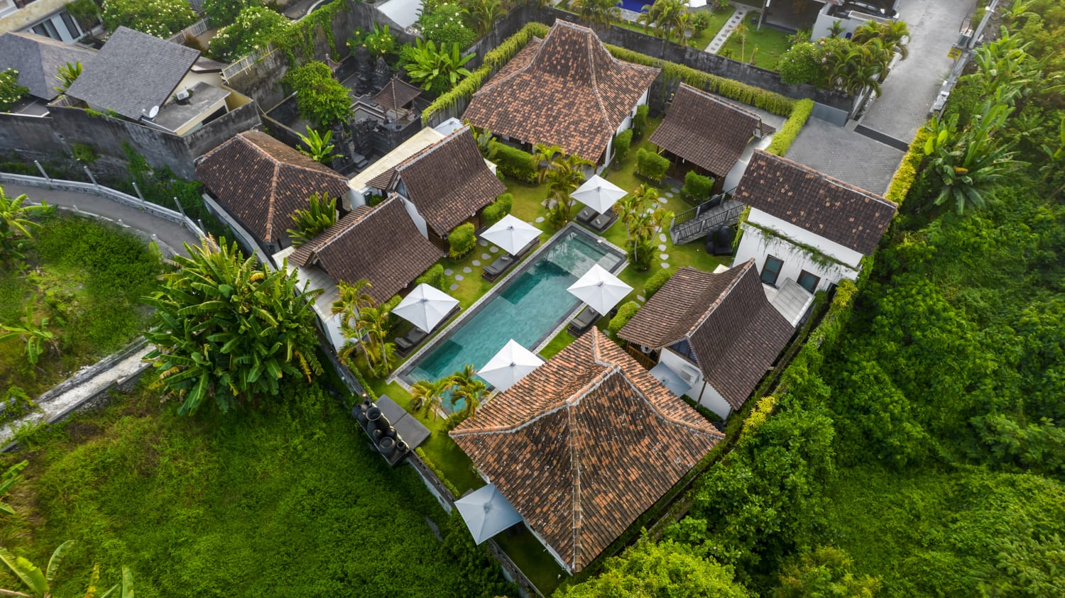 Villa Bloom - Joglo in Canggu — image 17