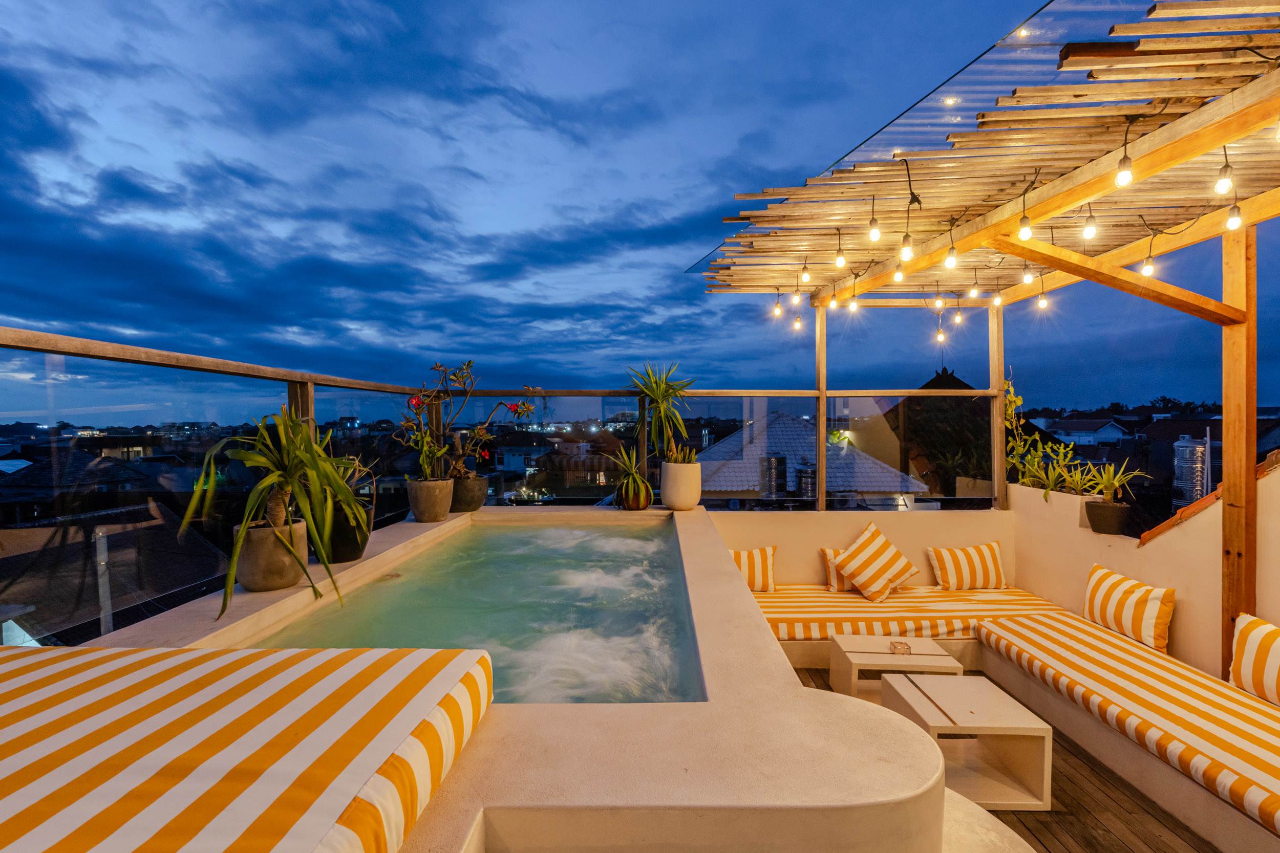 Villa Sol y Sonido in Canggu — image 1