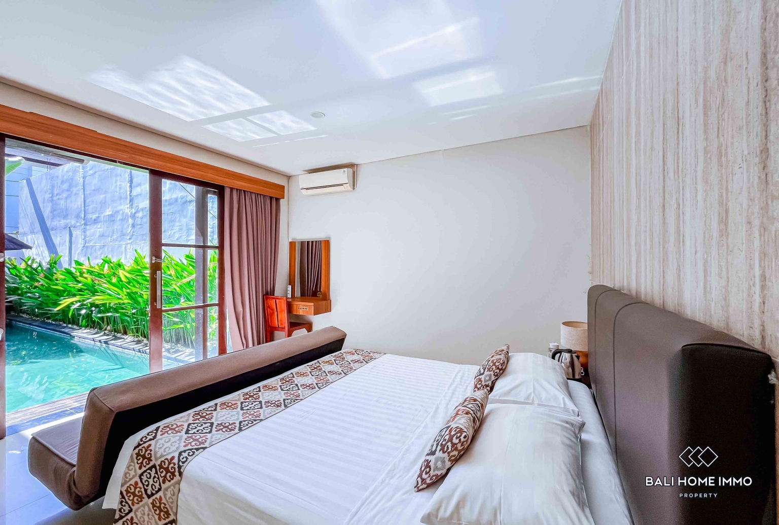 PEACEFUL 3 BEDROOMS VILLA FOR YEARLY AND MONTHLY RENTAL IN BALI - JIMBARAN — image 9