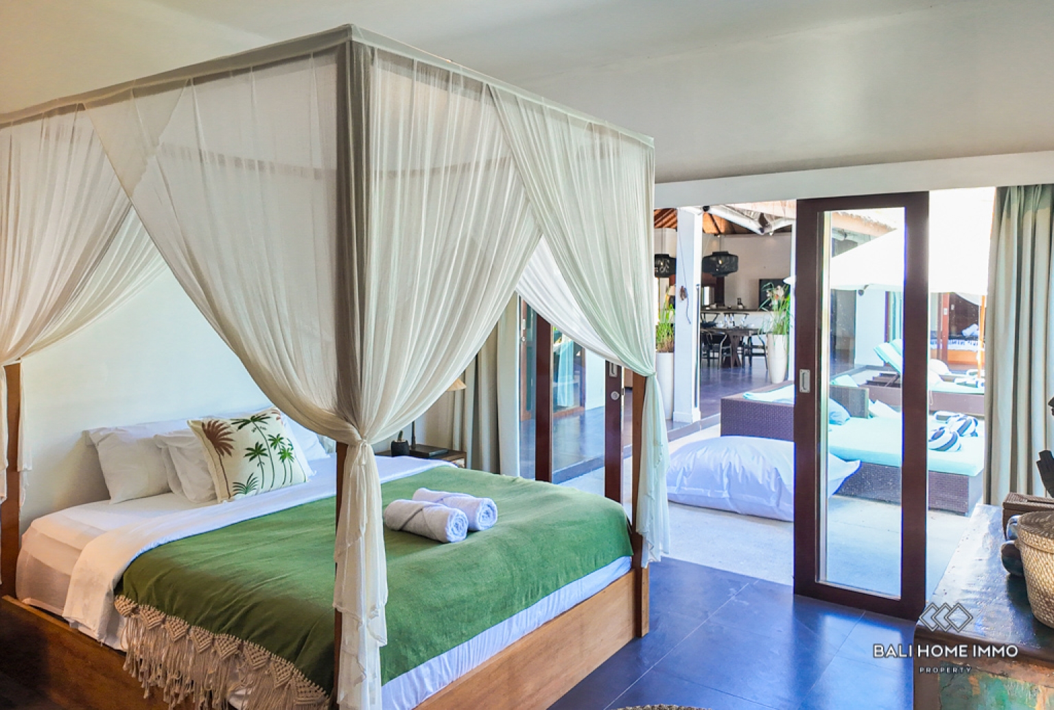 Quiet Place 4 Bedroom Villa for Rental in Bali Canggu Residential Side — image 8