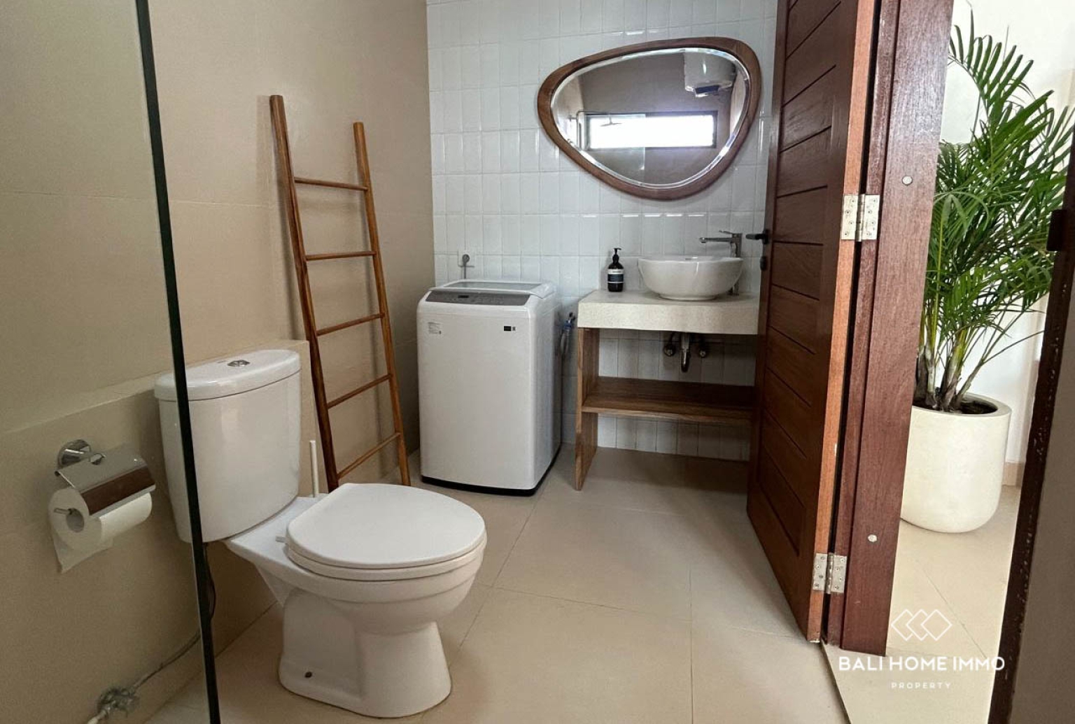 Residential area 2 Bedroom Villa for rent in Kerobokan — image 6