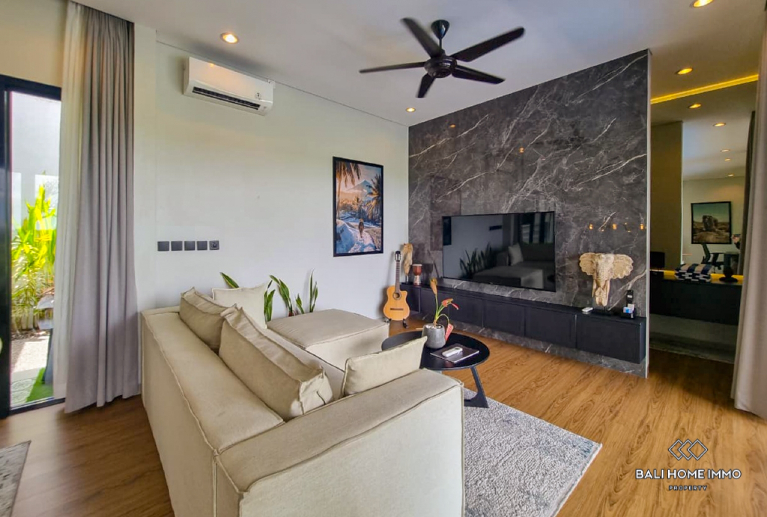 Ricefield View 1 Bedroom Villa for Yearly Rental in Bali Canggu Babakan — image 3