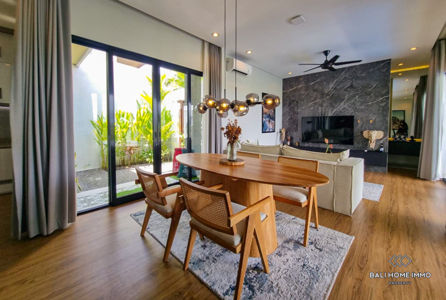 Ricefield View 1 Bedroom Villa for Yearly Rental in Bali Canggu Babakan — image 6