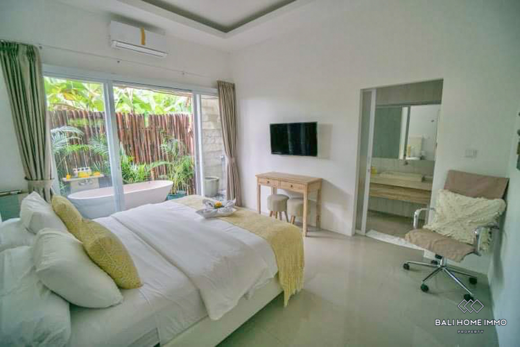 Ricefield View 3 Bedroom Villa for Yearly Rental in Bali Canggu - Berawa — image 16