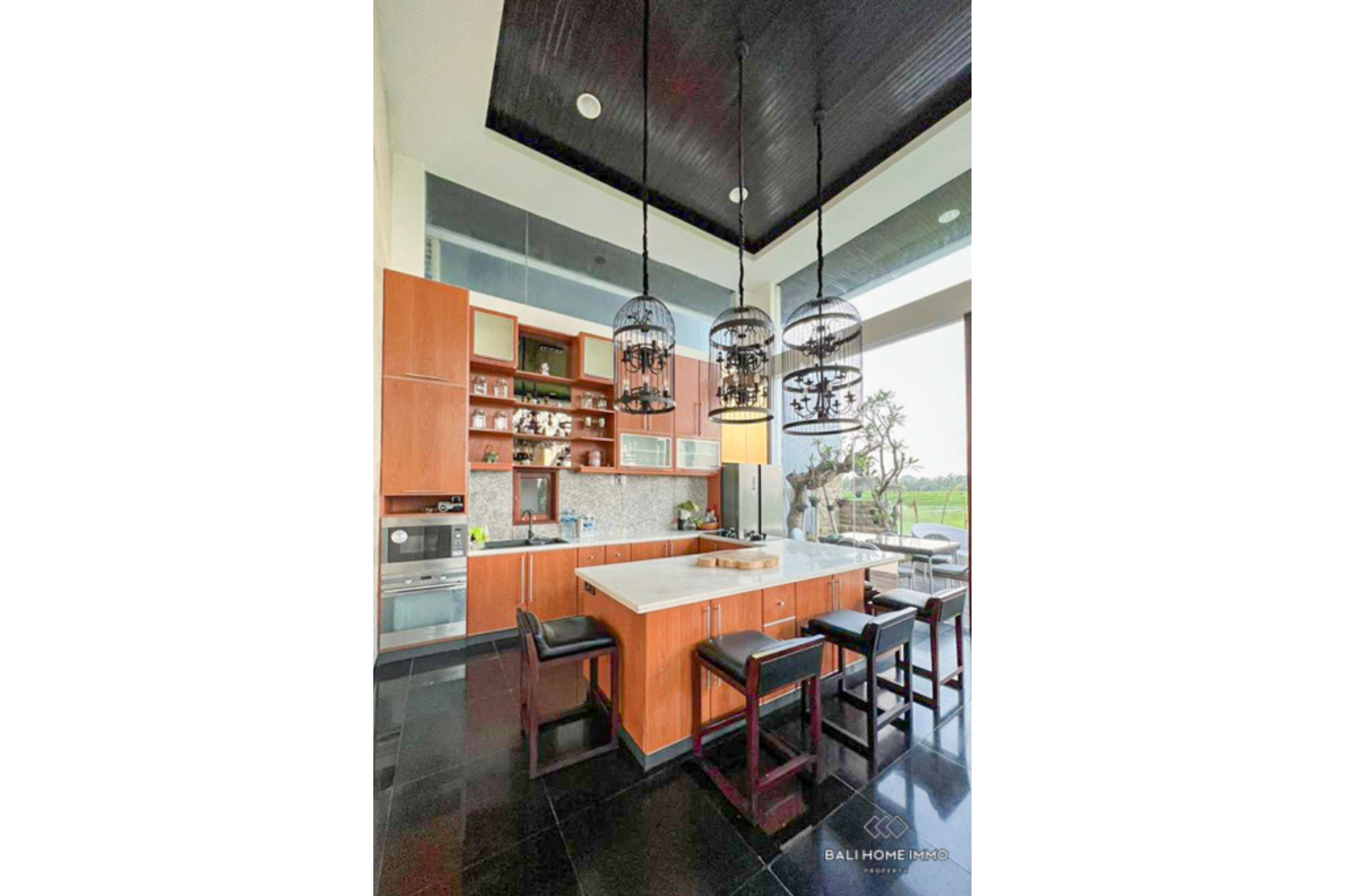 Ricefield View 3 Bedroom Villa for Yearly Rental in Bali Tanah Lot — image 5