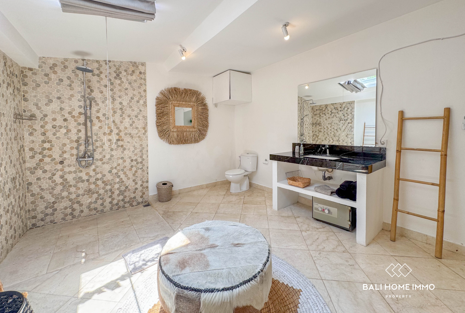 Spacious 2-Bedroom Villa for Rent in Pererenan — image 14
