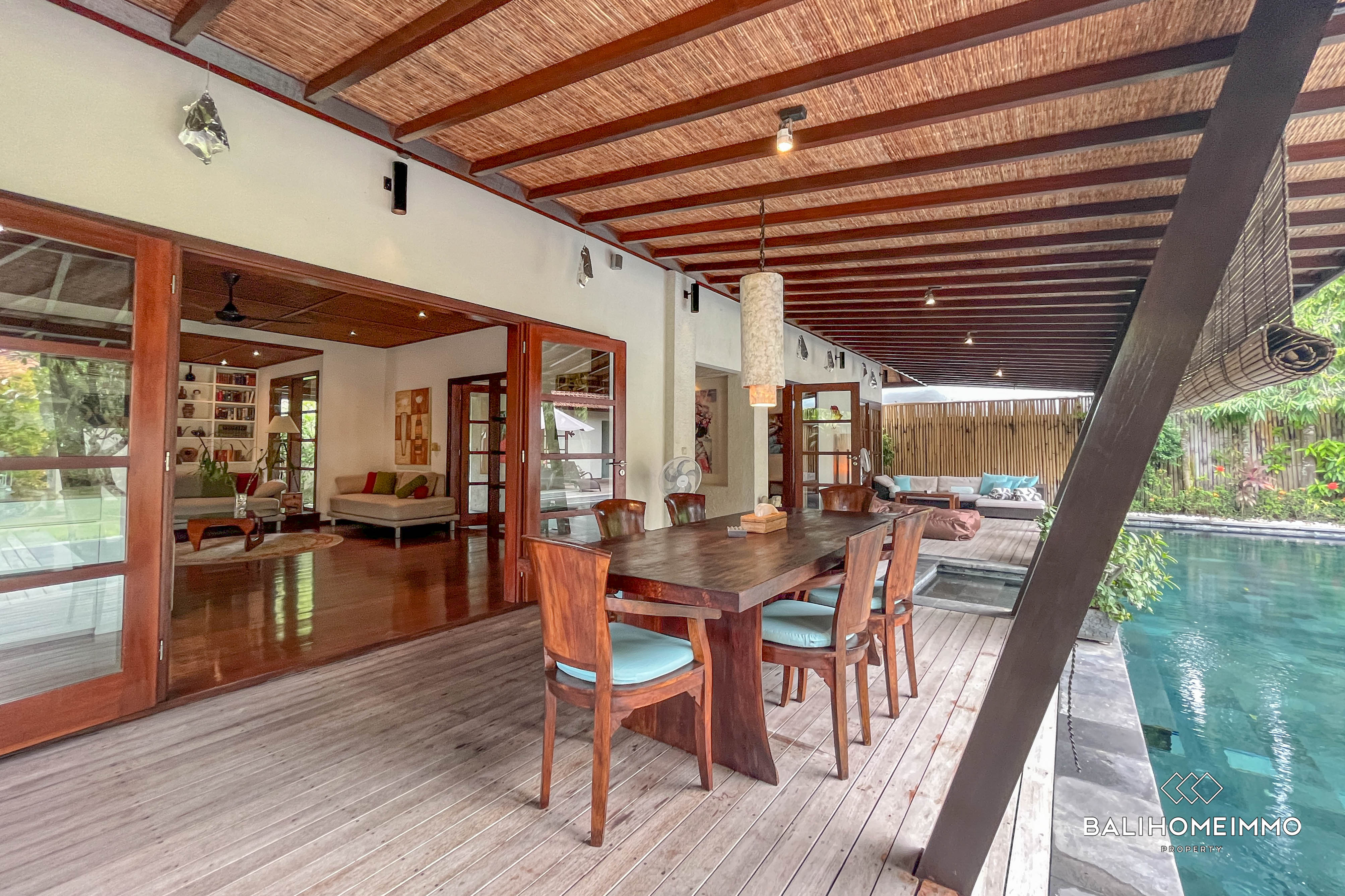 Spacious 3 Bedroom Villa for Rent in Kerobokan Bali — image 3