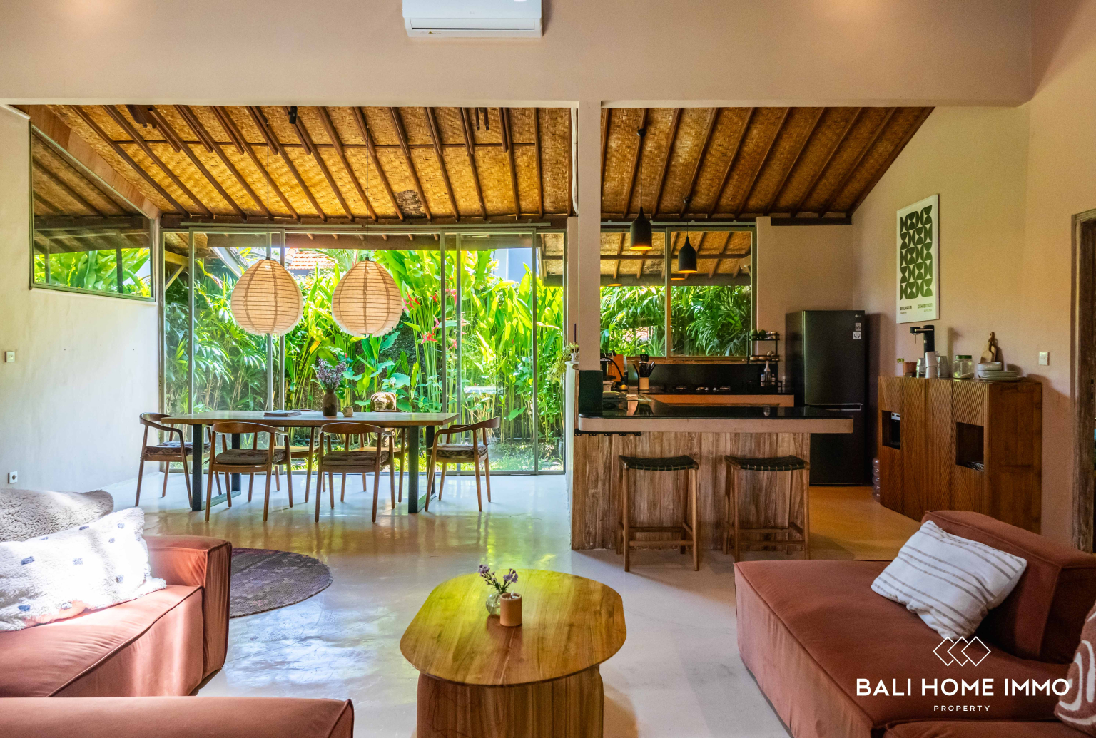 Spacious 3 Bedroom Villa for Rental in Bali Berawa — image 9