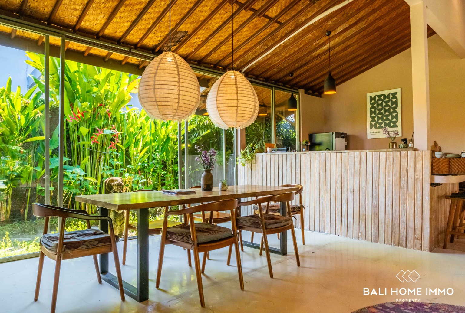 Spacious 3 Bedroom Villa for Rental in Bali Berawa — image 10