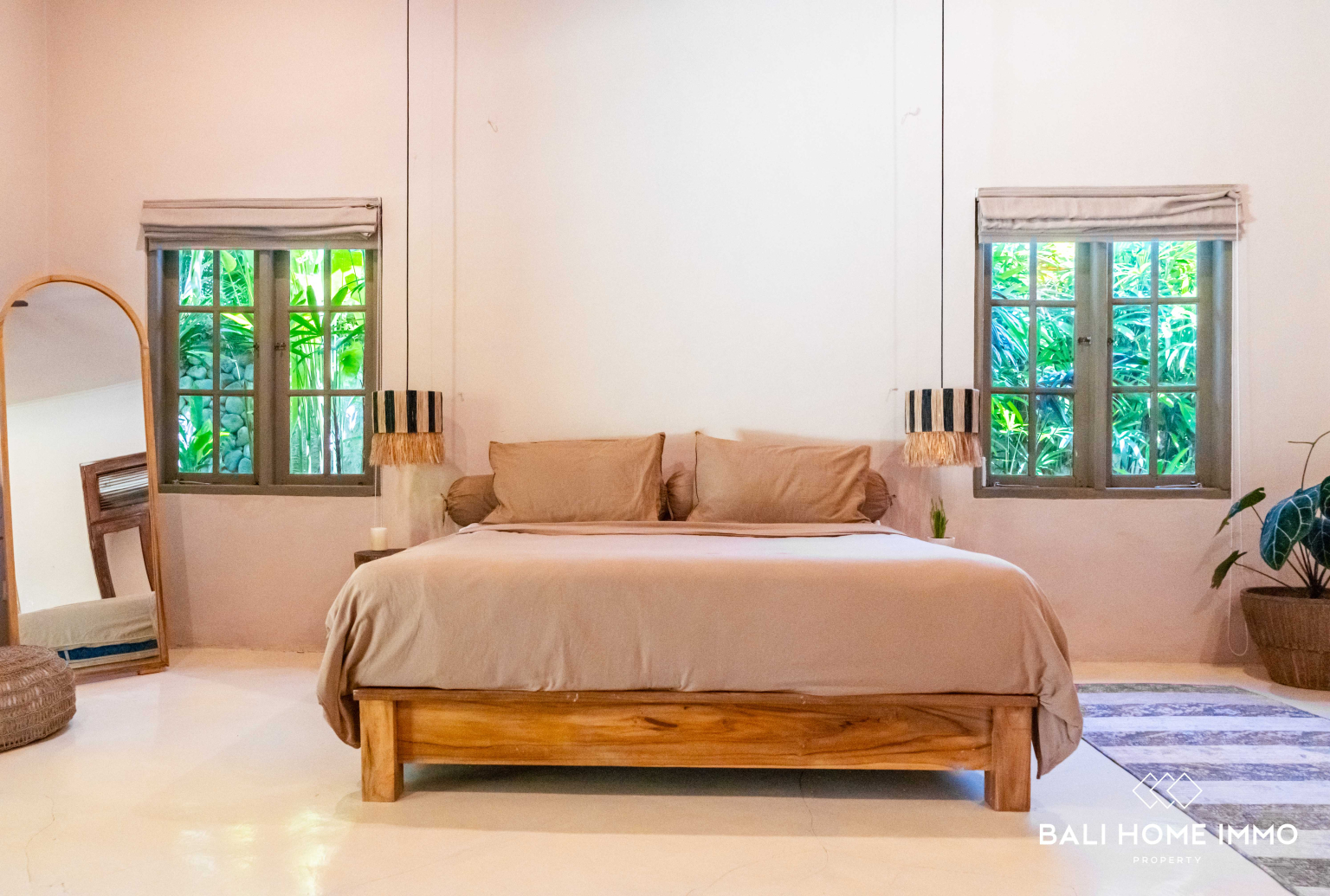 Spacious 3 Bedroom Villa for Rental in Bali Berawa — image 17