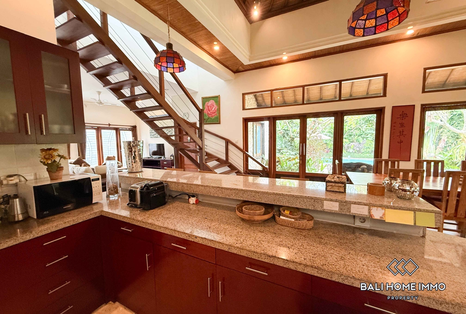 Spacious 4 Bedroom Family Villa For Rent in Canggu Berawa — image 7