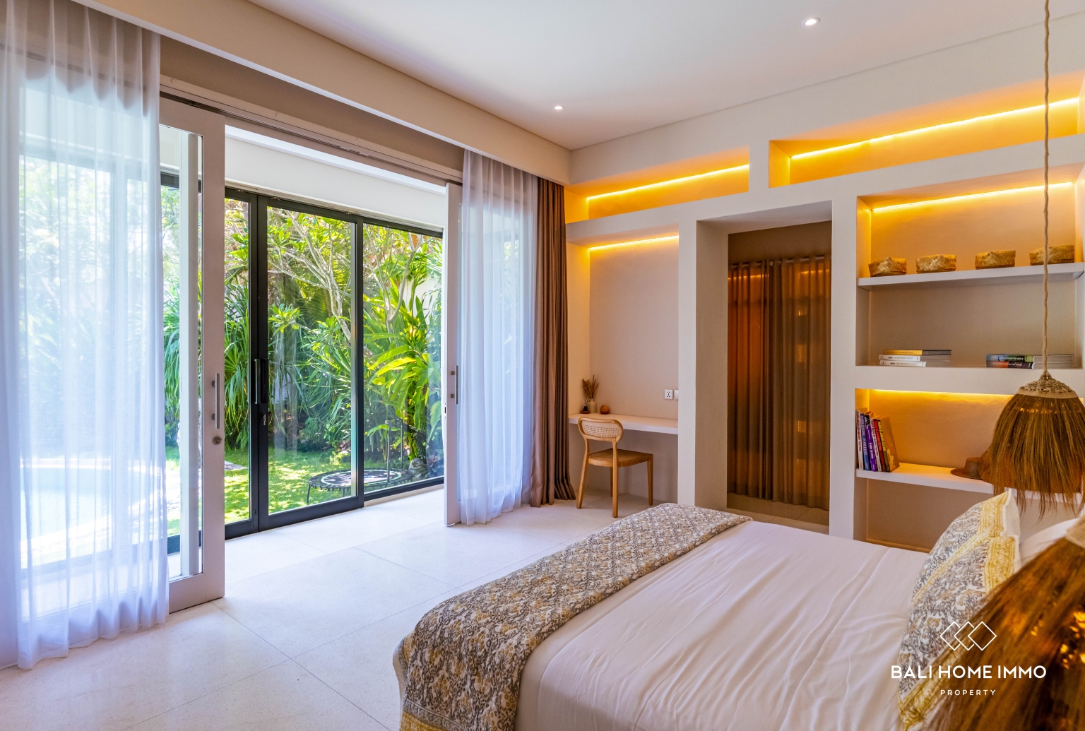 Spacious 5-Bedroom Villa for Rent in Umalas — image 12