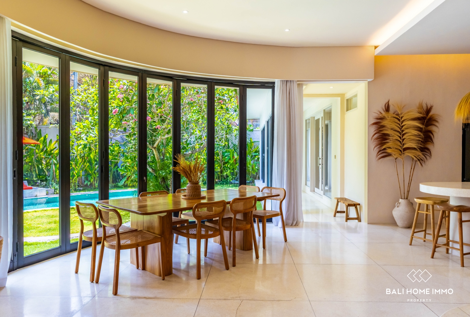Spacious 5-Bedroom Villa for Rent in Umalas — image 3