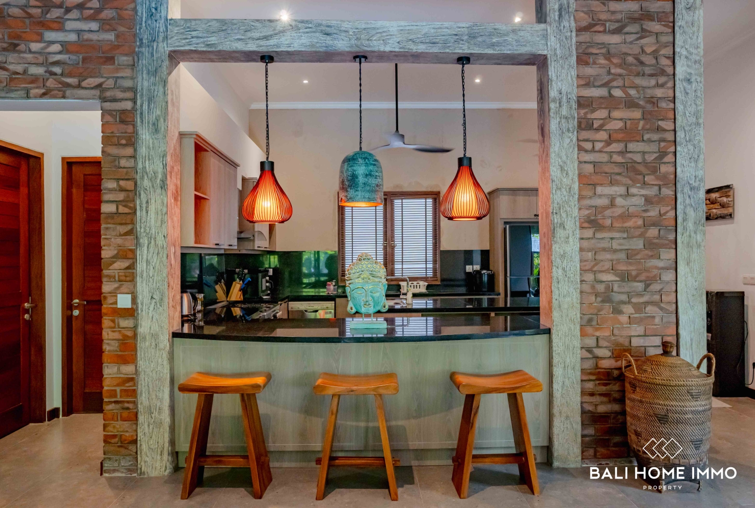 SPACIOUS 5 BEDROOMS VILLA FOR YEARLY RENTAL IN BALI - PANDAWA — image 11