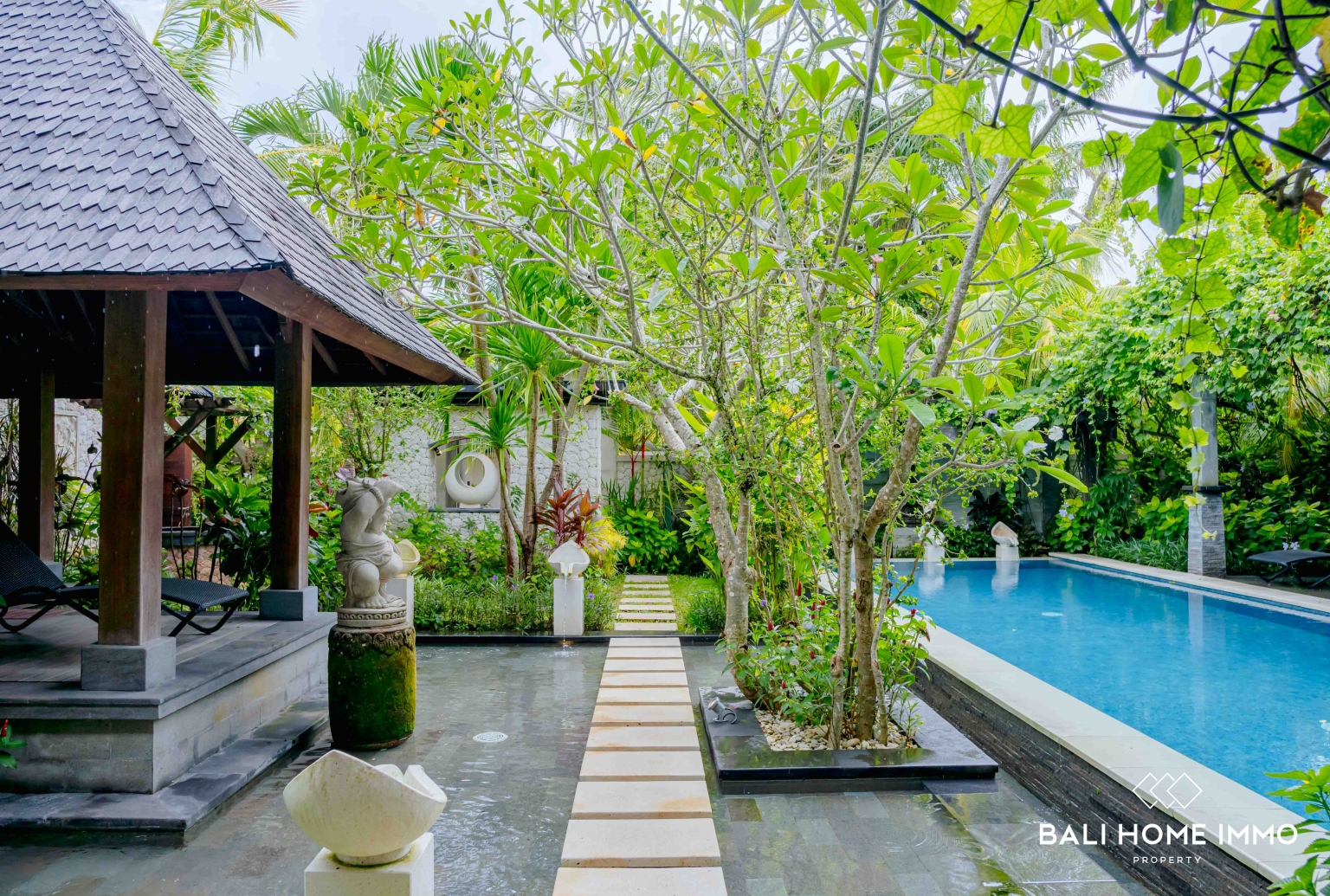 SPACIOUS 5 BEDROOMS VILLA FOR YEARLY RENTAL IN BALI - PANDAWA — image 3