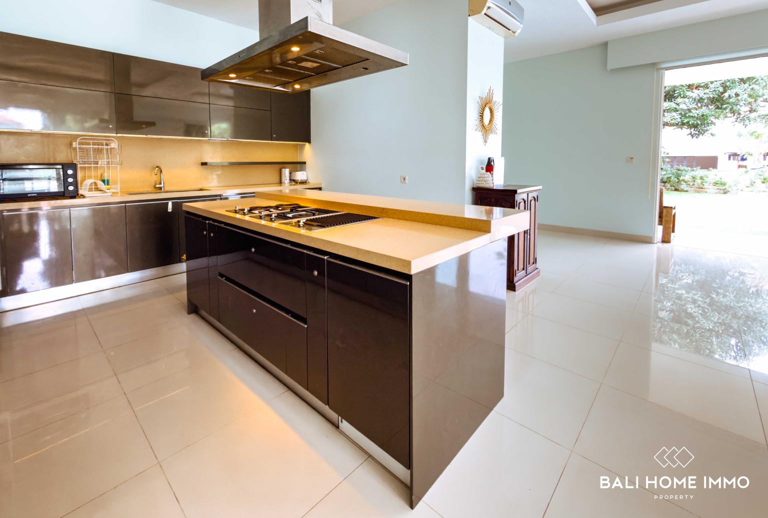 Spacious 6 Bedrooms Villa with Garden for Rent in Uluwatu Ungasan — image 12