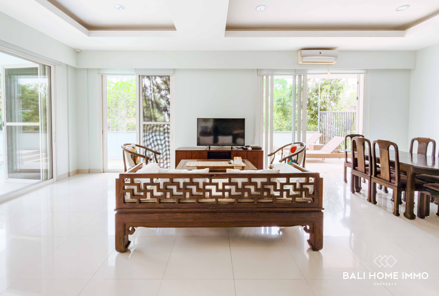 Spacious 6 Bedrooms Villa with Garden for Rent in Uluwatu Ungasan — image 5