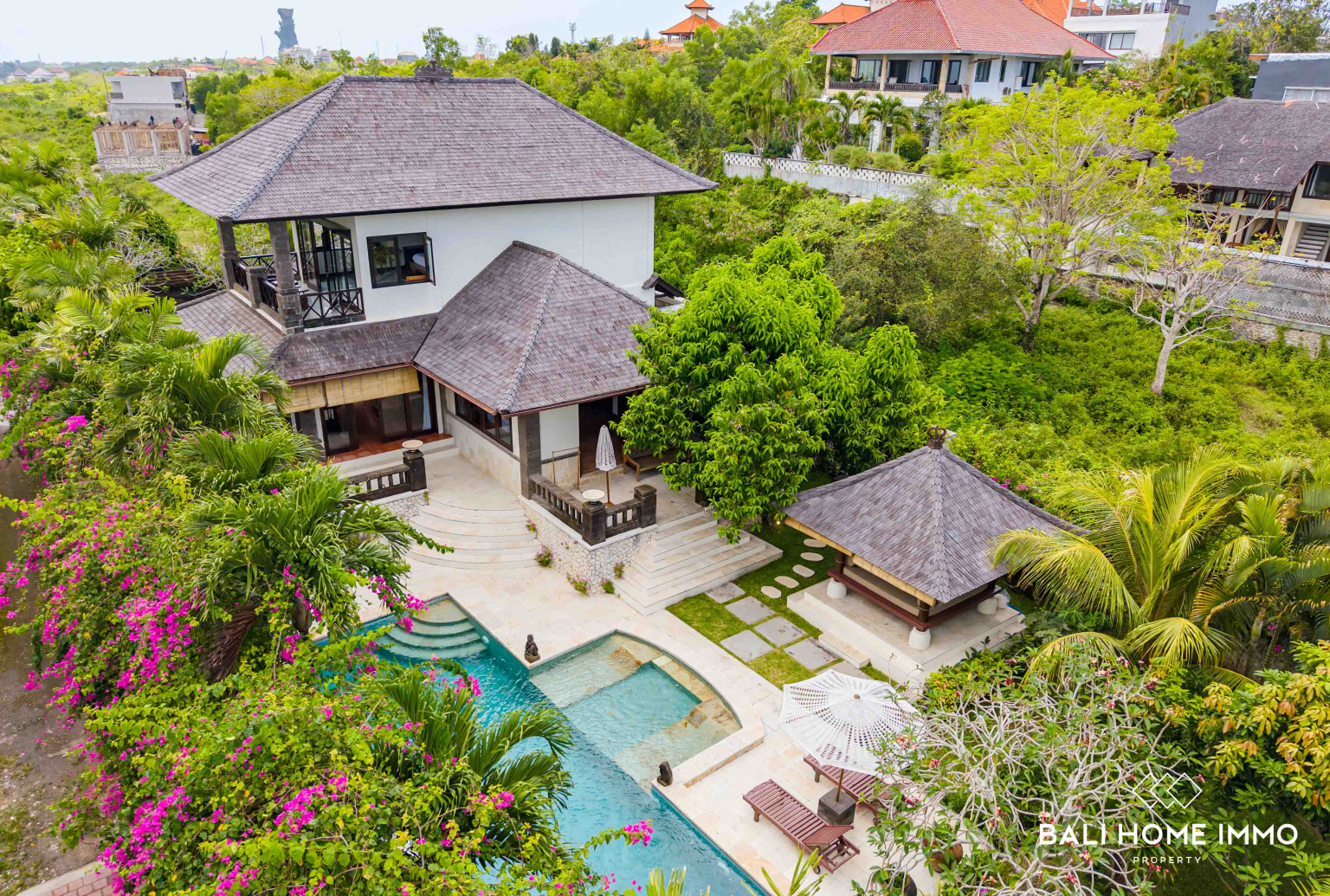 SPACIOUS & TROPICAL 2 BEDROOMS VILLA FOR YEARLY & MONTHLY RENTAL IN BALI - UNGASAN