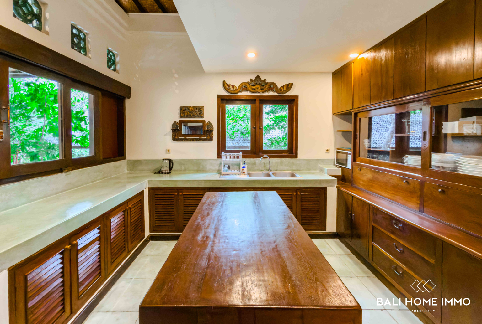 SPACIOUS & TROPICAL 2 BEDROOMS VILLA FOR YEARLY & MONTHLY RENTAL IN BALI - UNGASAN — image 7