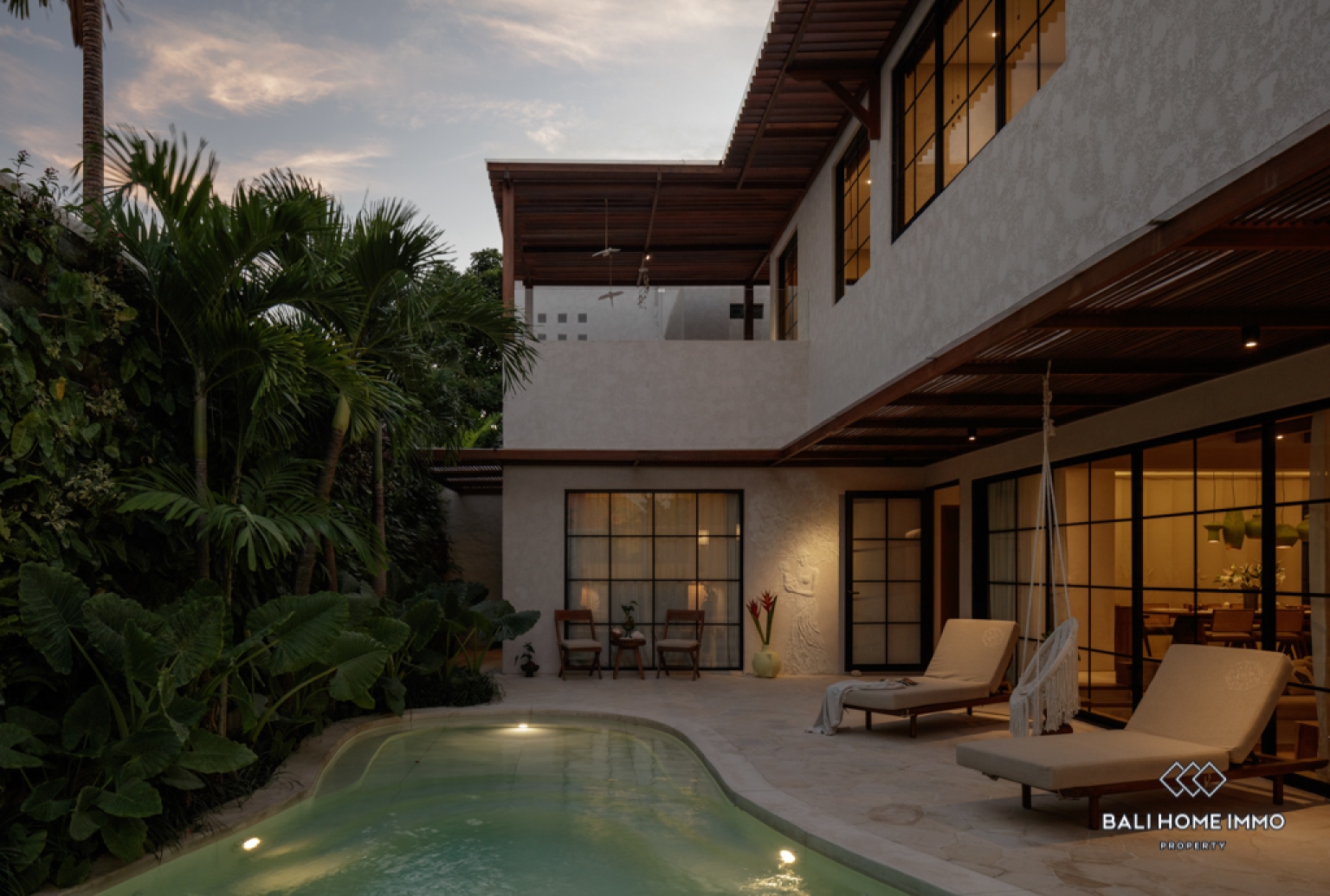 Stunning 4 Bedroom Villa for Monthly and Yearly Rental in Bali Berawa