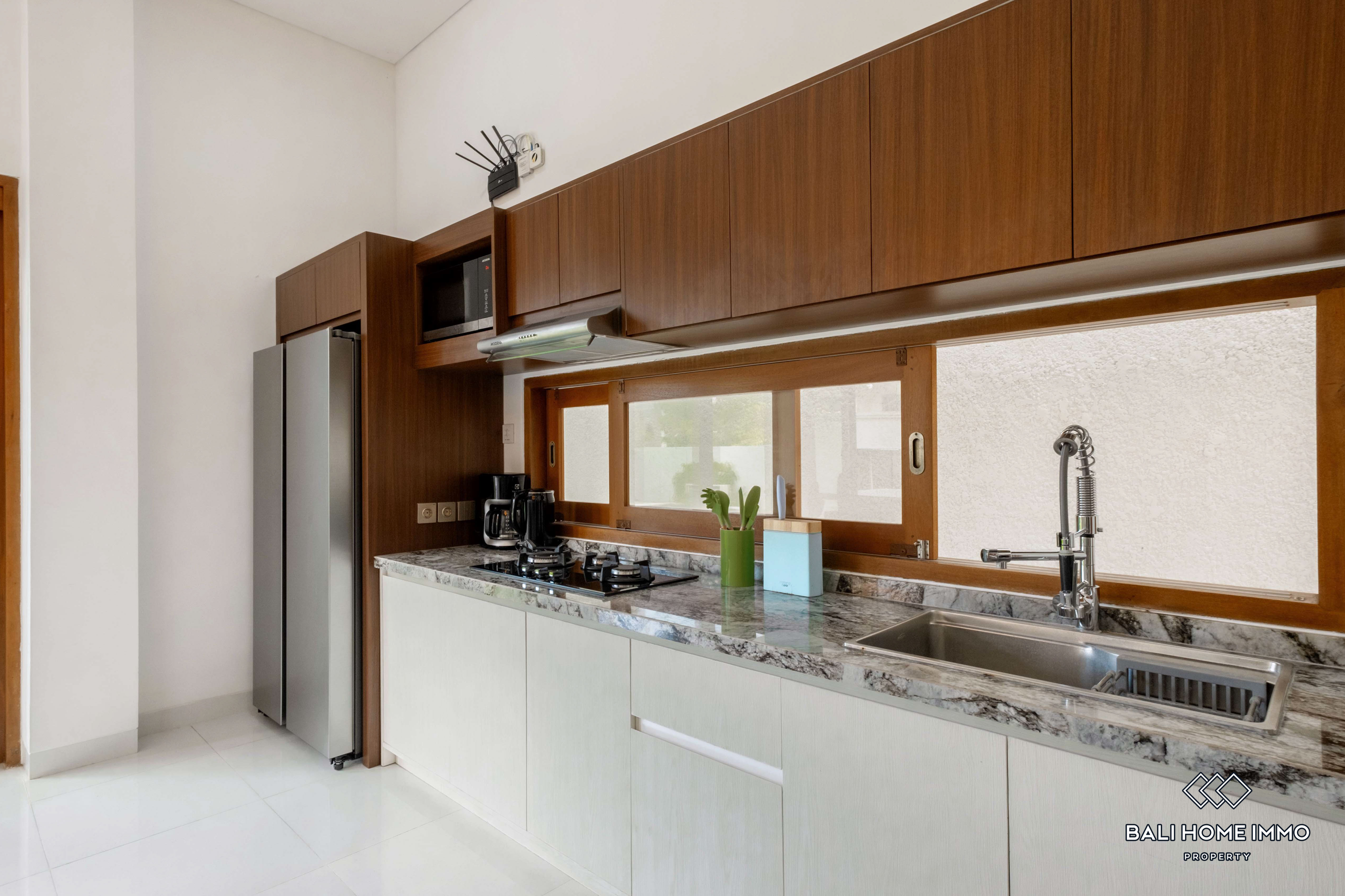 Stunning 6 Bedroom Villa for Rent in Bali Petitenget — image 10