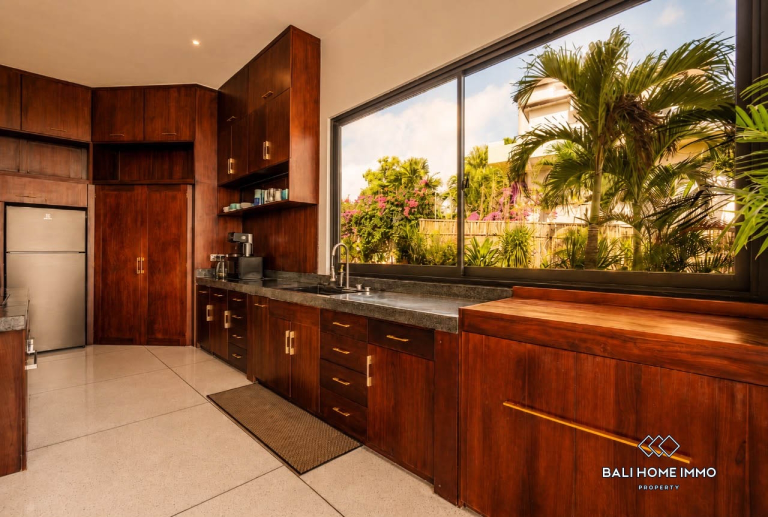 STUNNING WITH OCEAN VIEW 4 BEDROOMS VILLA FOR YEARLY RENTAL IN BALI - ULUWATU — image 11