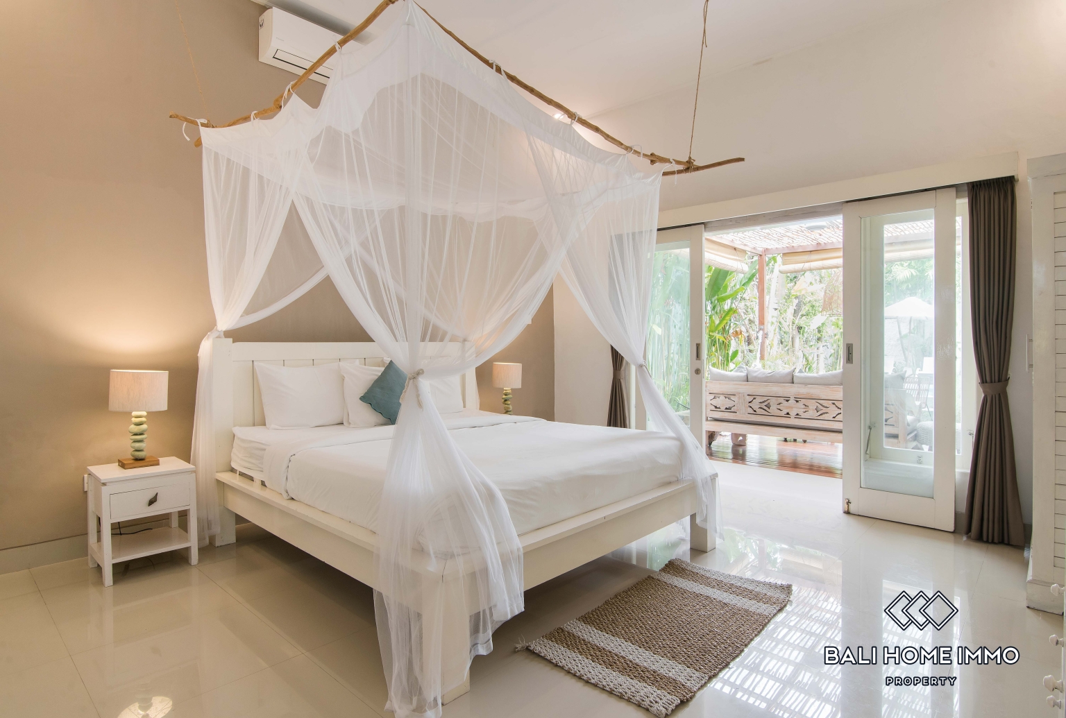 Three units of 3 bedroom villa for rent in Canggu Berawa Beachside — image 11
