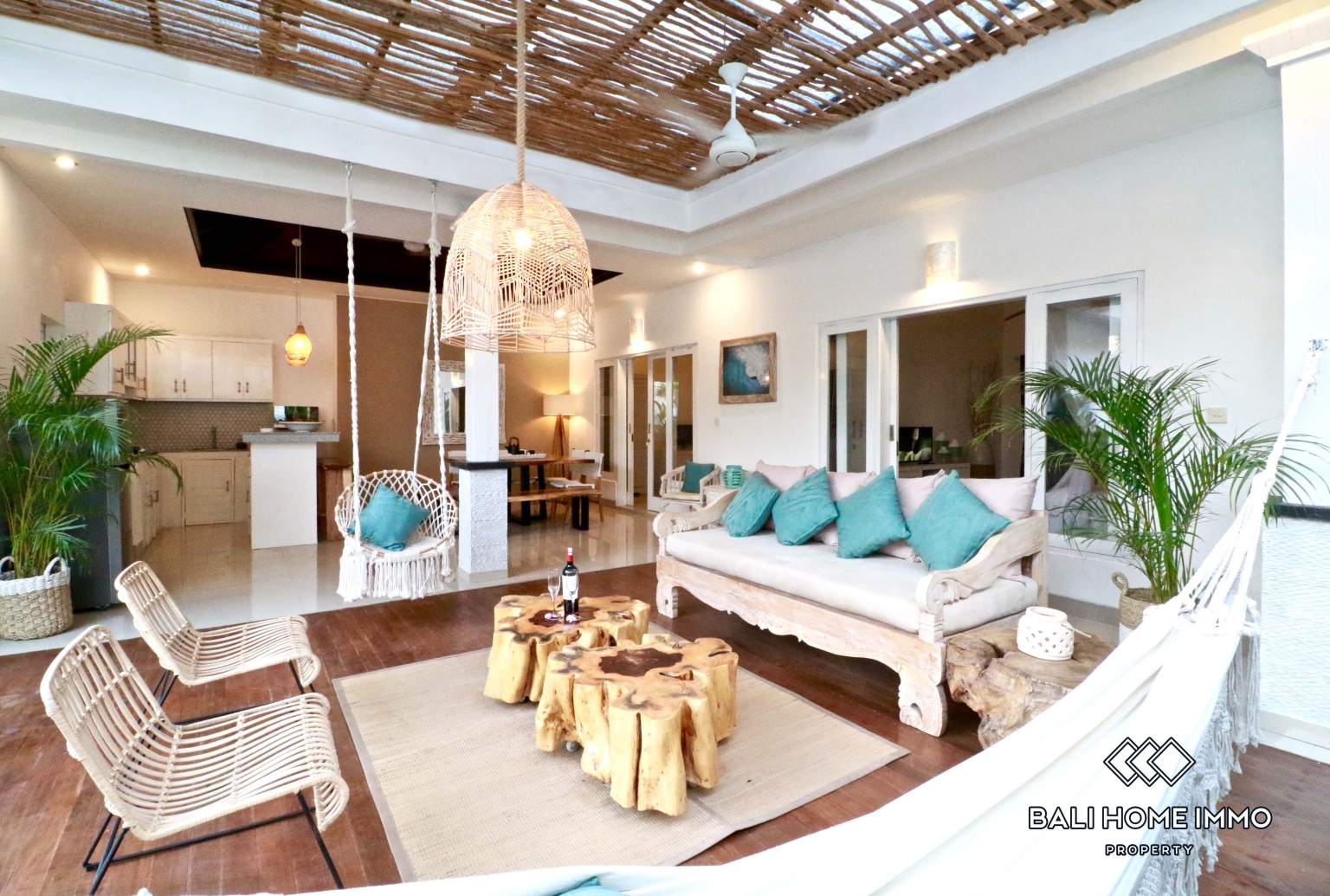 Three units of 3 bedroom villa for rent in Canggu Berawa Beachside — image 3