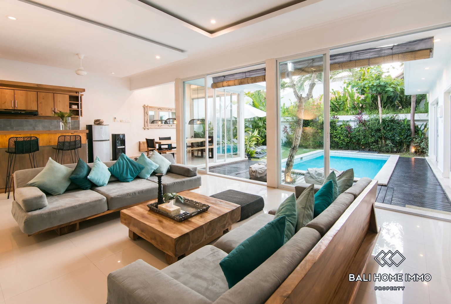 Three units of 3 bedroom villa for rent in Canggu Berawa Beachside — image 5