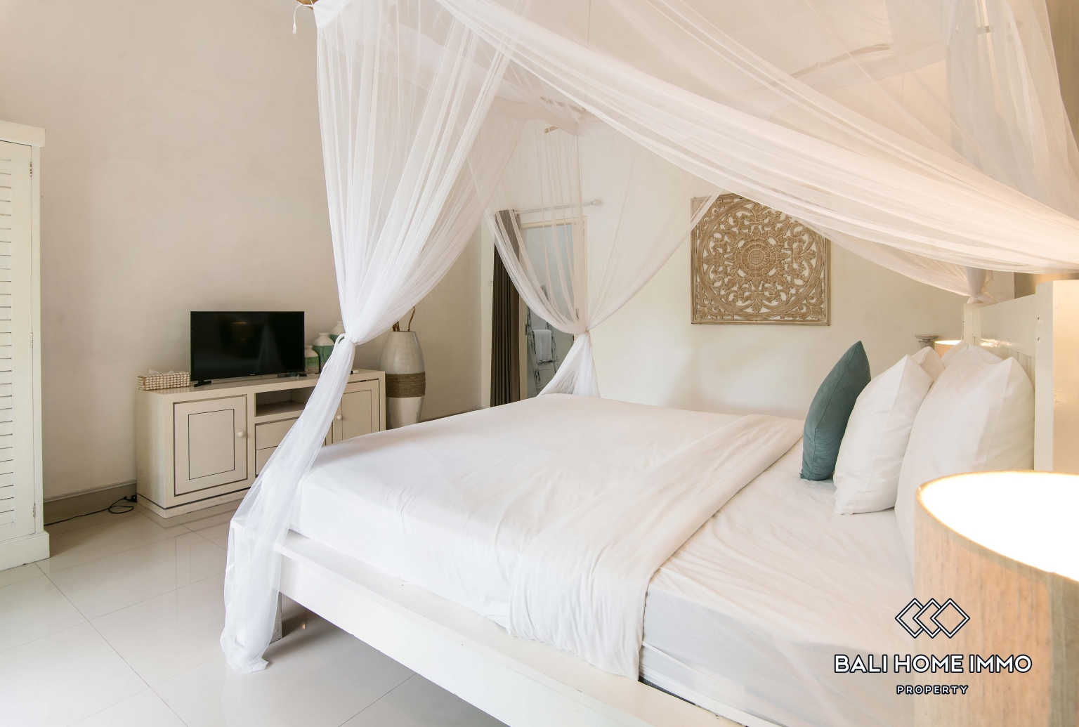 Three units of 3 bedroom villa for rent in Canggu Berawa Beachside — image 13