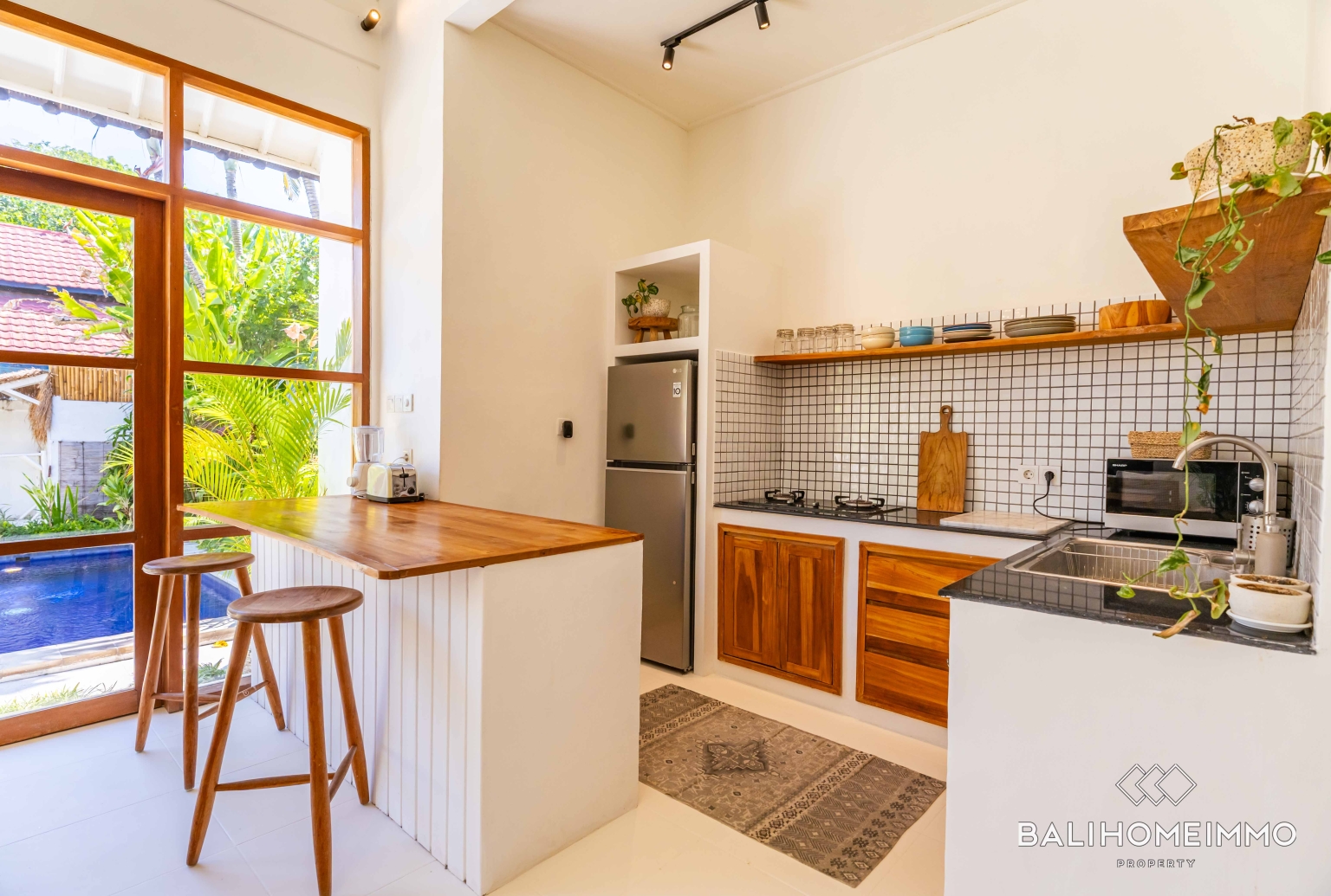 Tropical 2 bedroom villa for yearly and Monthly rental in Berawa Canggu — image 9